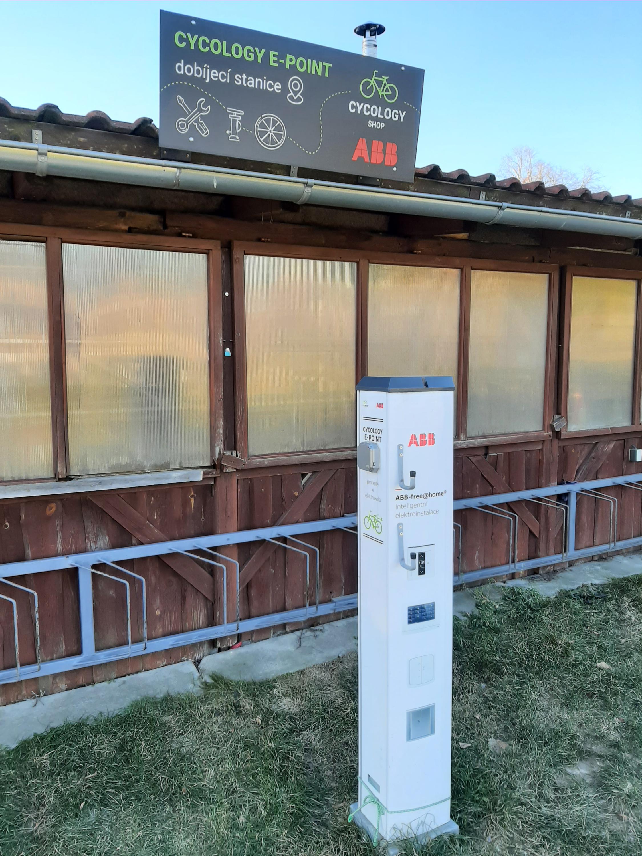 Nabíjecí stanice pro elektrokola Milíře foto 2