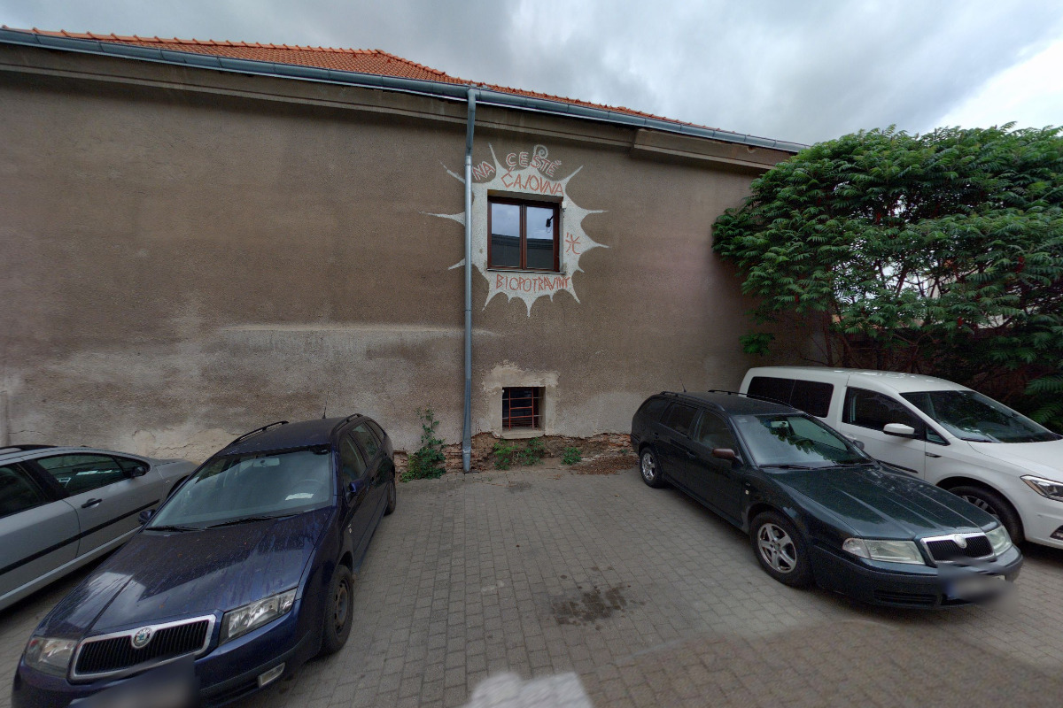 Junák - český skaut, středisko Krahujec Nymburk - klubovna foto 2