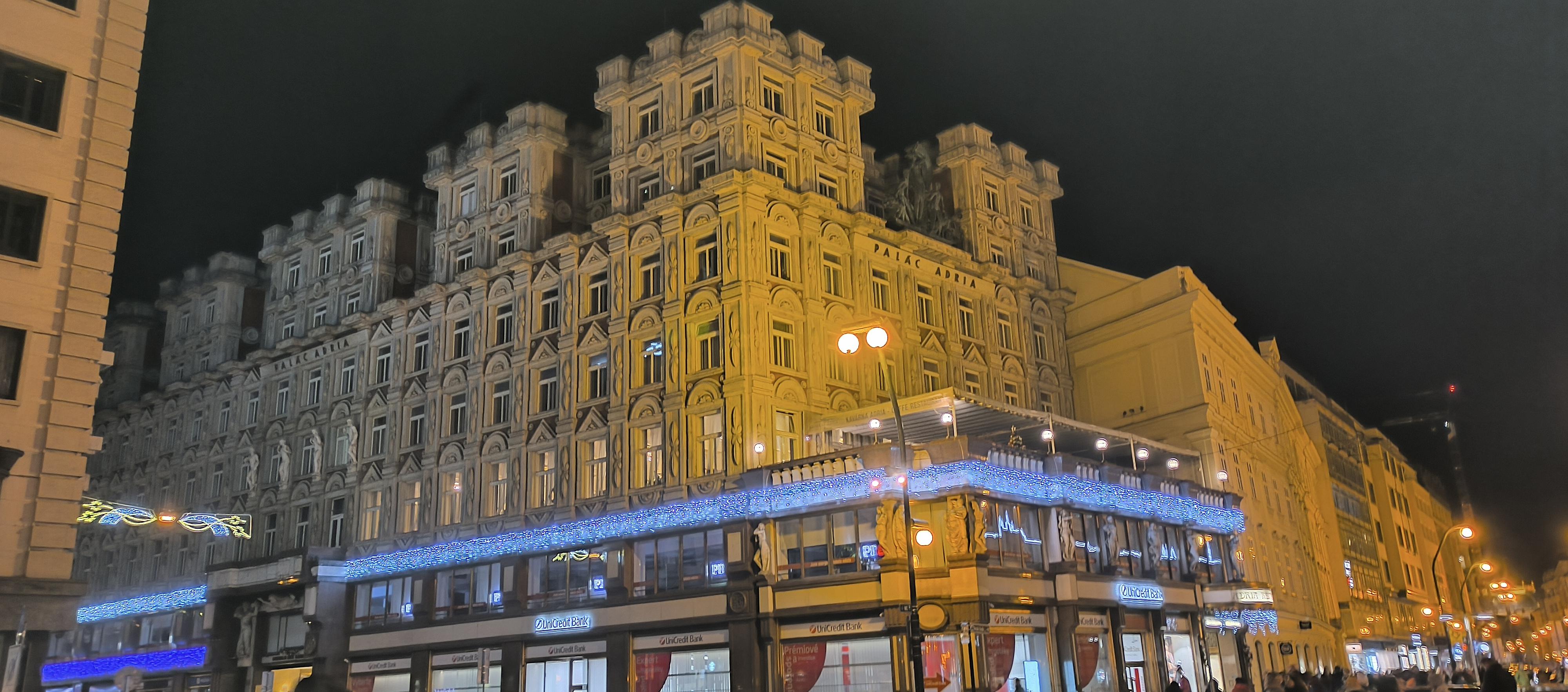 UniCredit Bank Czech Republic and Slovakia, a.s. foto 4