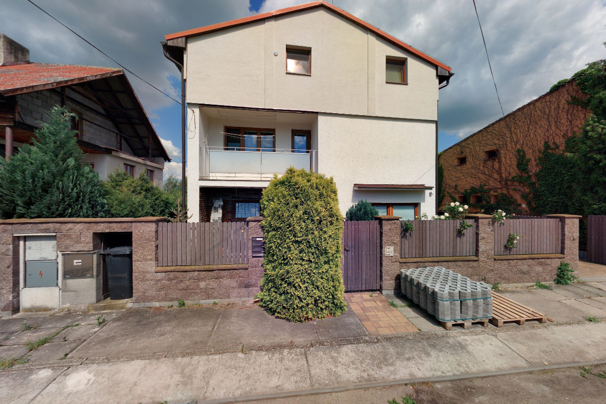 PhDr. Furat Rahman - Data Capture House