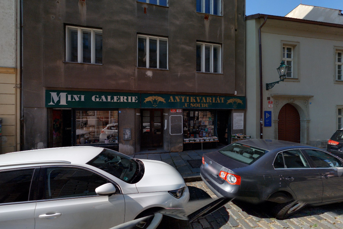 Antikvariát u soudu - Miloš Zvěřina foto 2