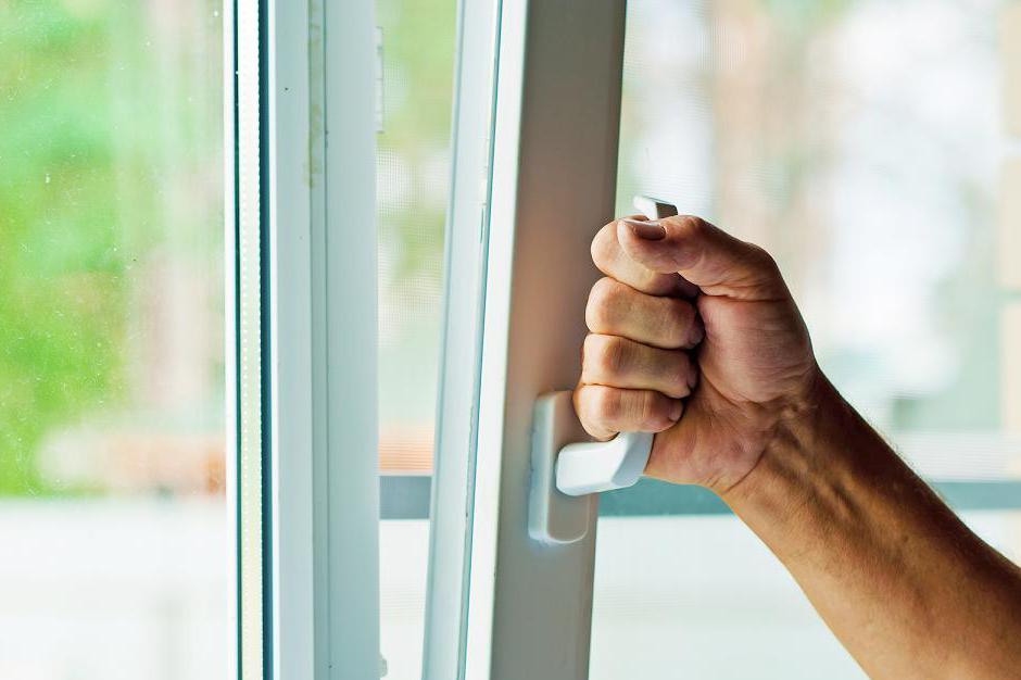 Opravy, servis oken a posuvných systémů.