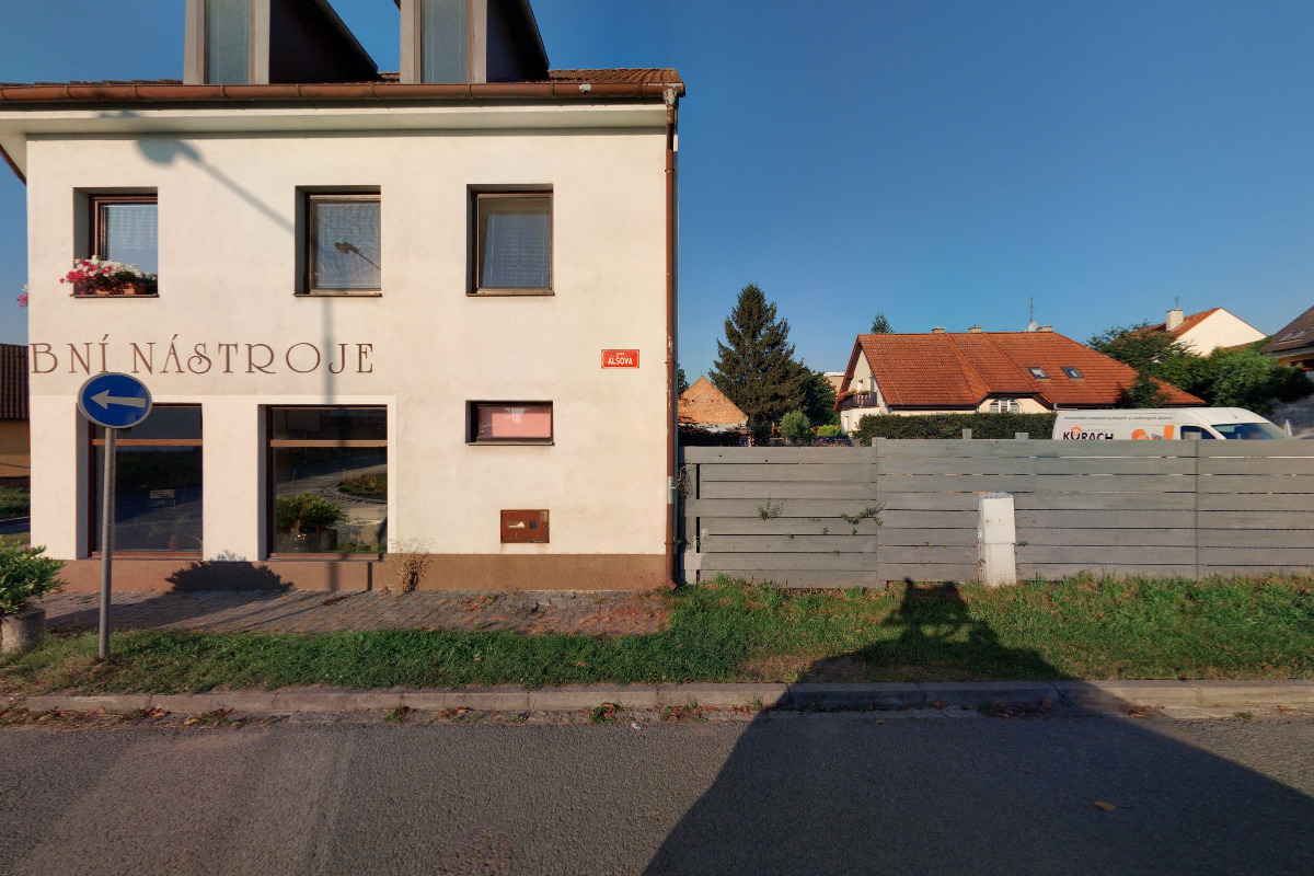 Hudební nástroje Košař - Guitarparts.cz foto 2