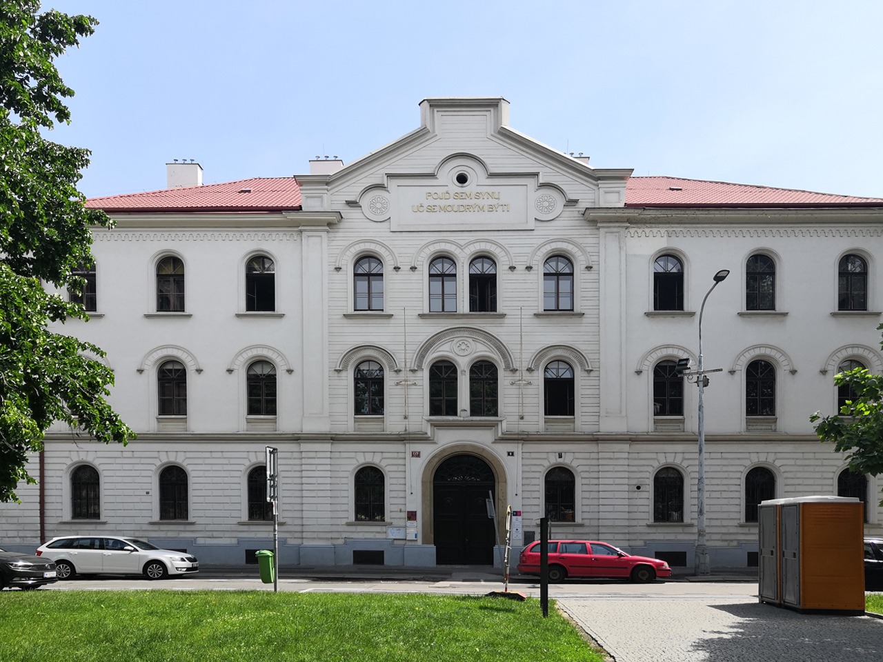 Tutor - přípravné kurzy