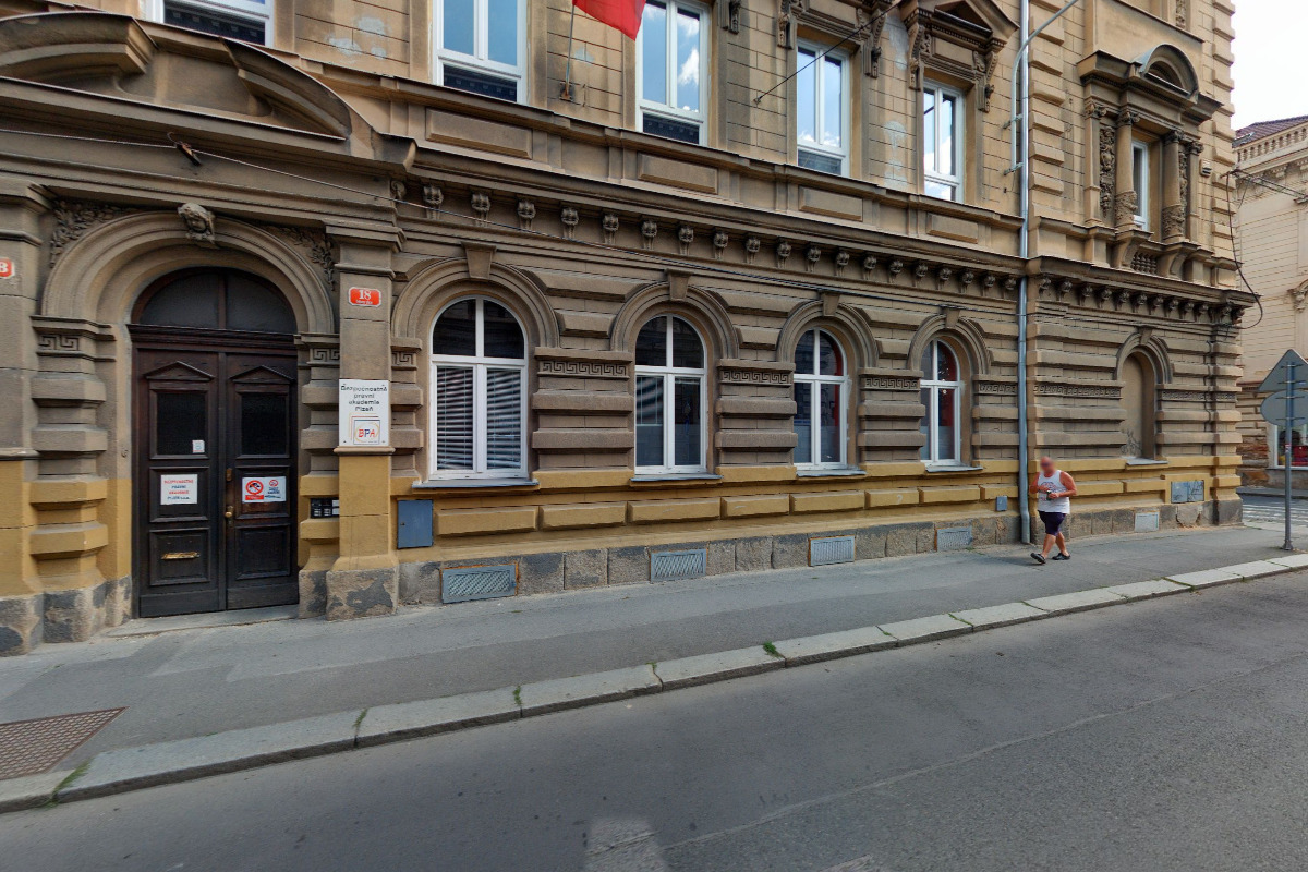 Bezpečnostně právní akademie Plzeň, s.r.o., střední škola foto 3