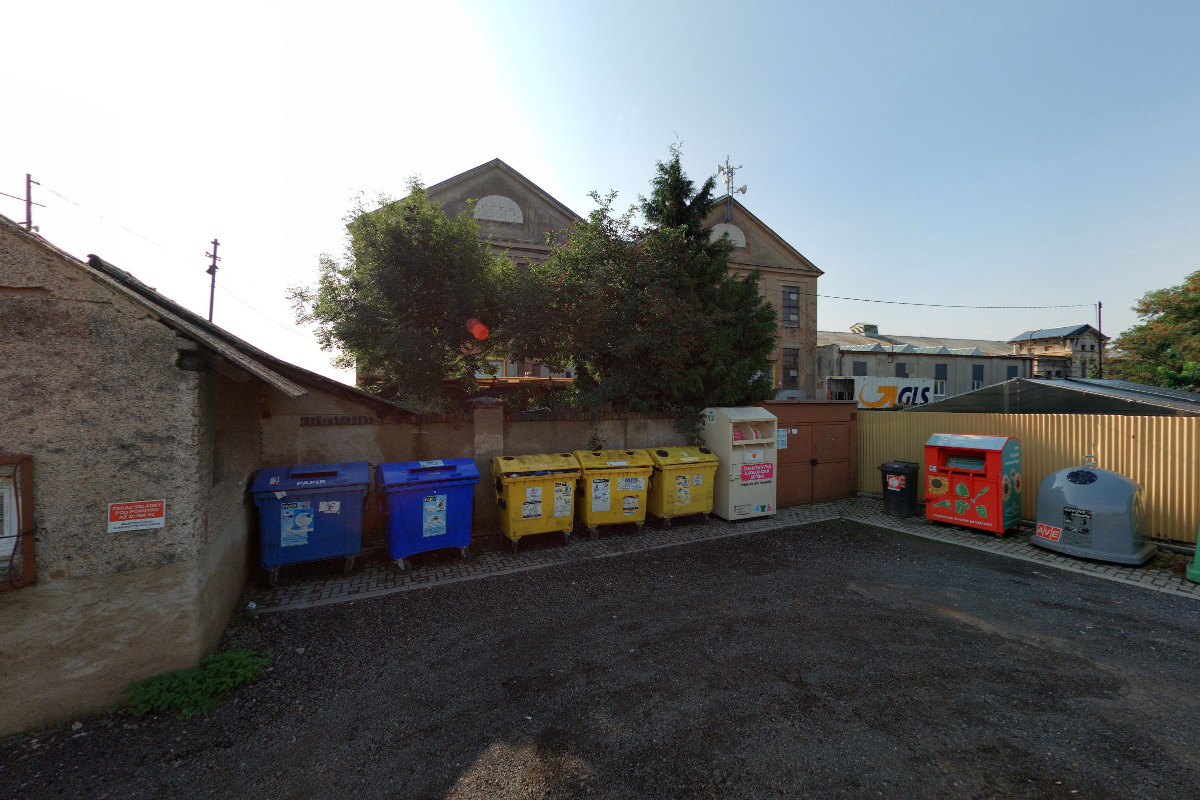 Oto Schönfeld - prodej výrobních strojů