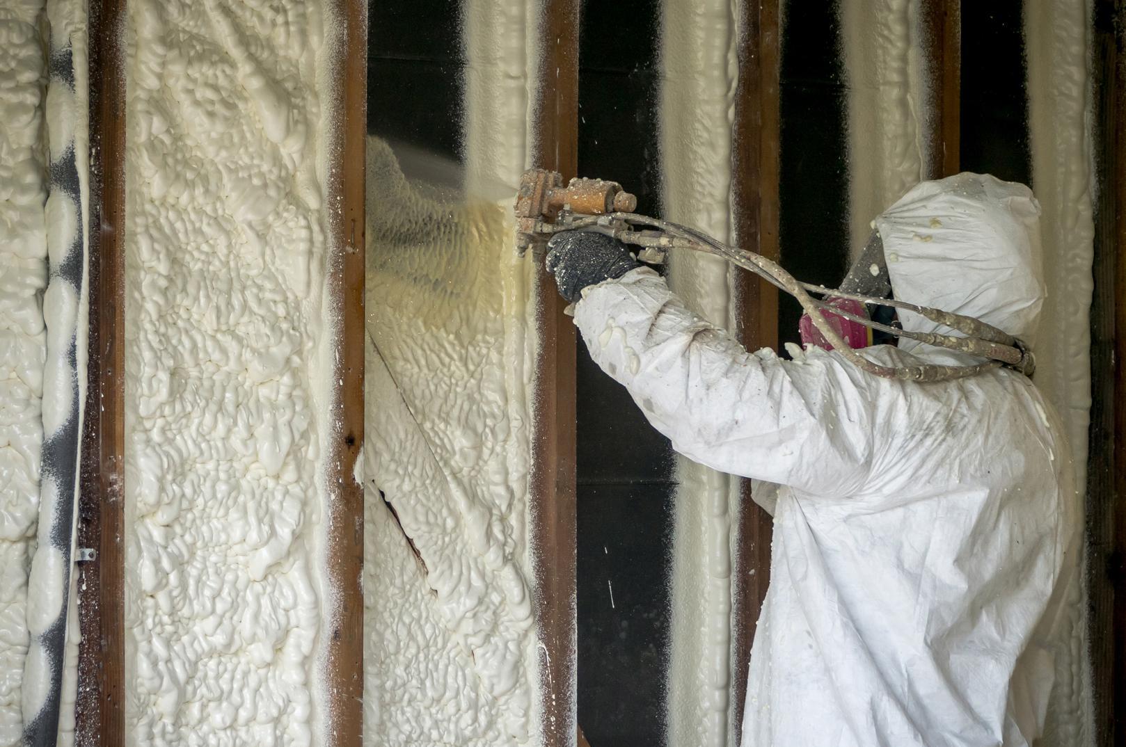 Martin Kučera - PUR pěnová izolace