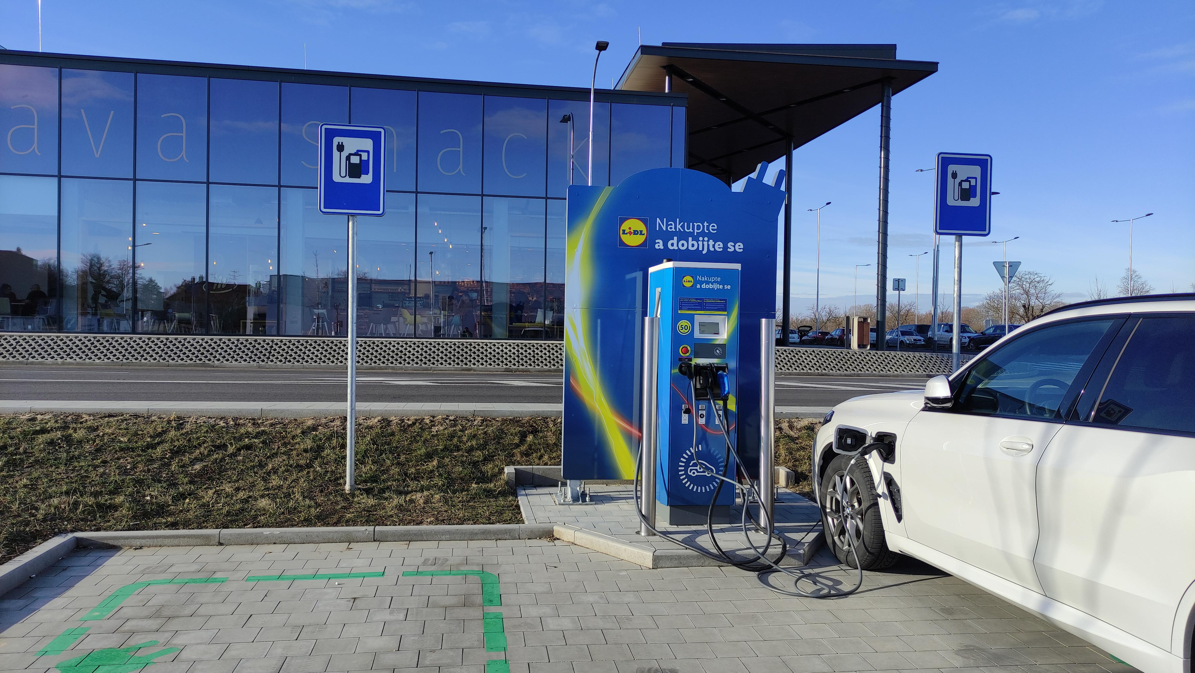 Nabíjecí stanice Lidl