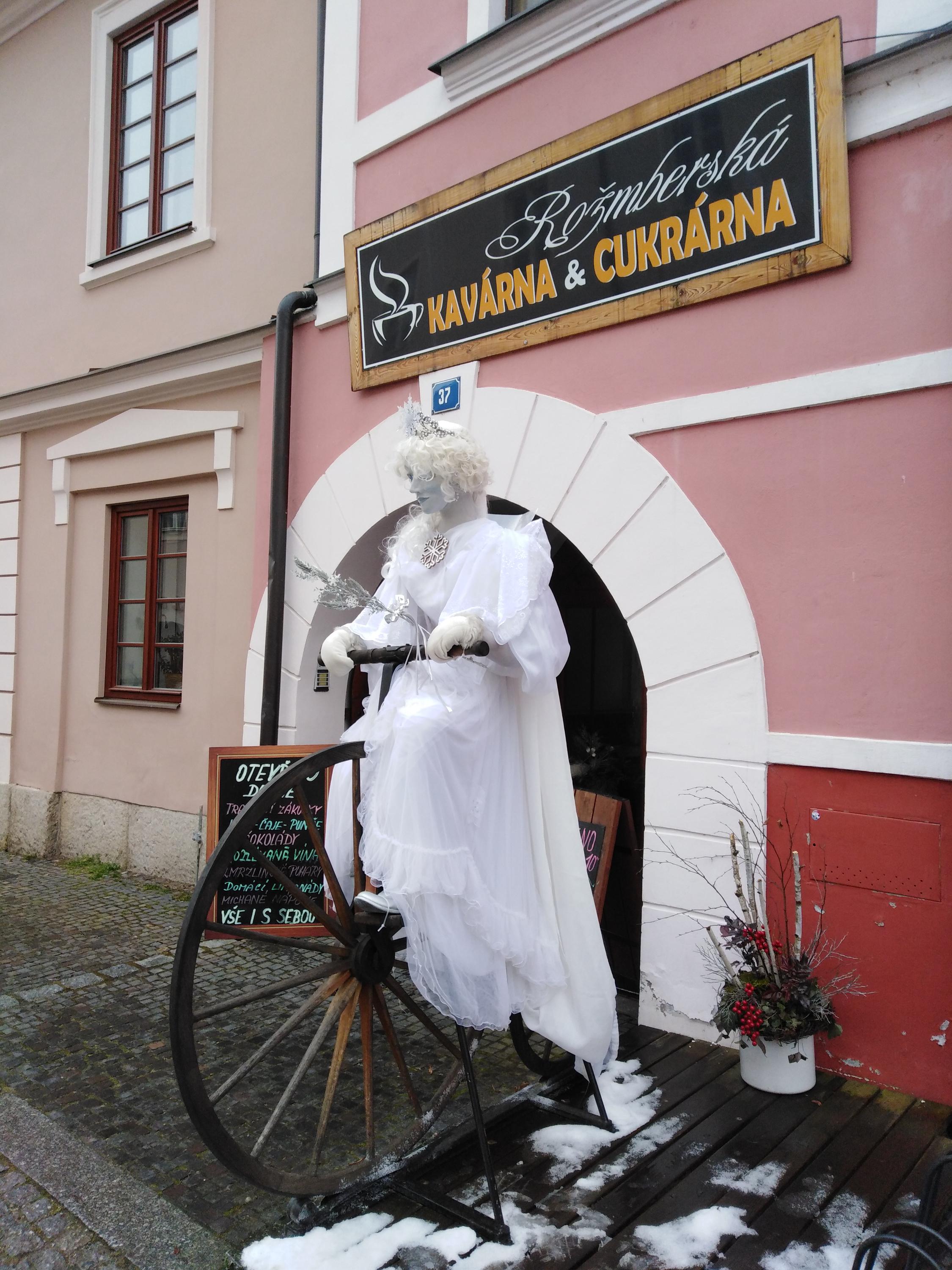 Rožmberská kavárna foto 4