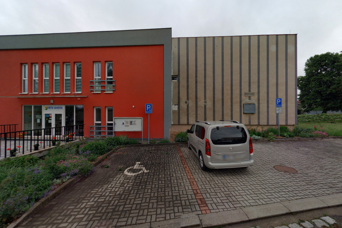 Místní knihovna Strašice foto 2