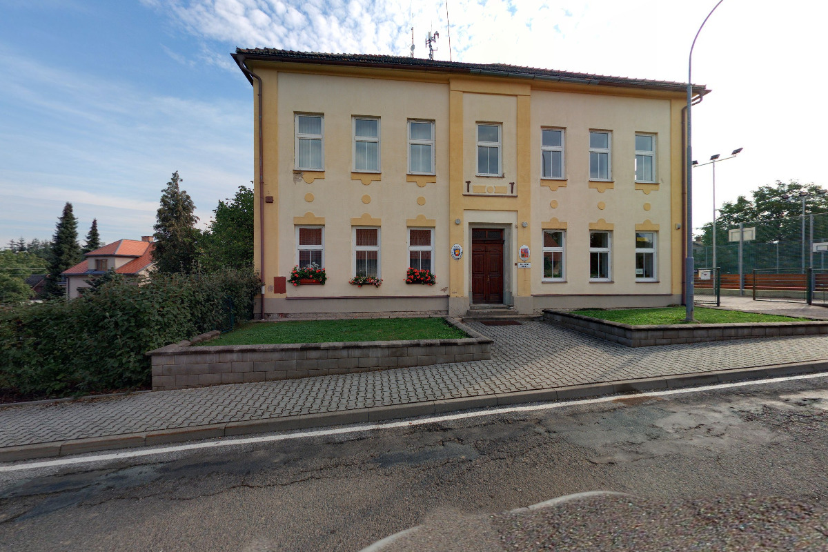 Slavětín nad Metují - obecní úřad foto 3