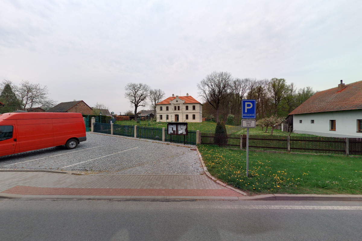 Obecní knihovna Běleč nad Orlicí foto 3