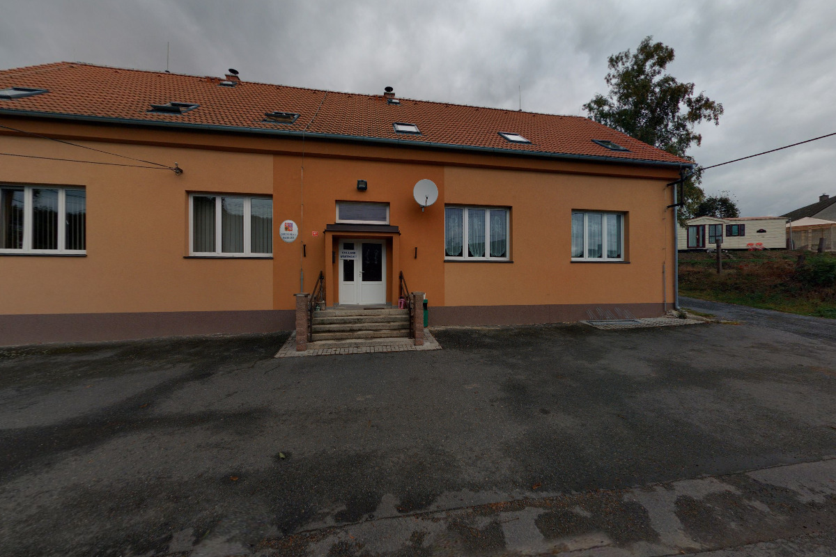 Mezholezy - obecní úřad foto 3