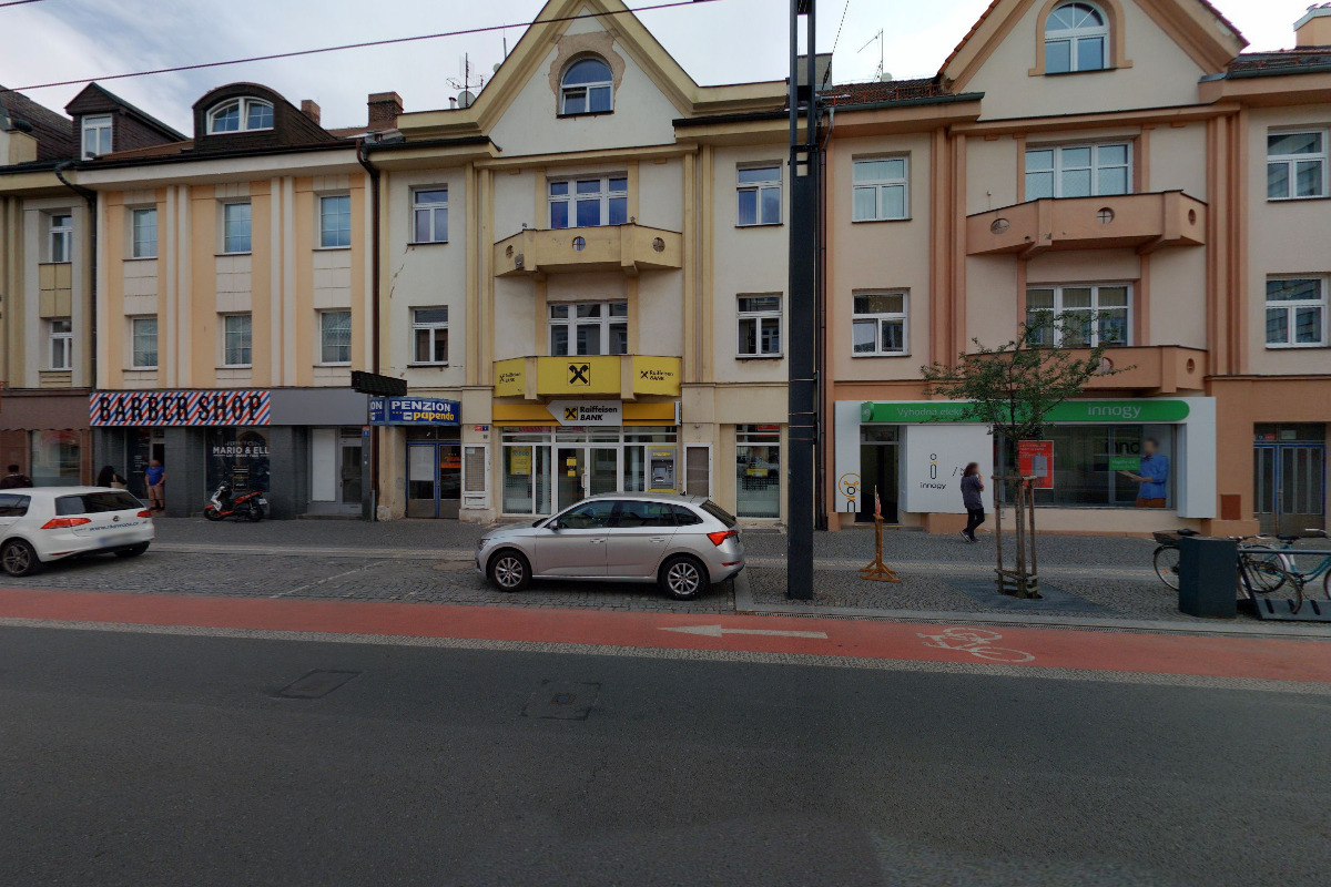 Raiffeisenbank - bankomat