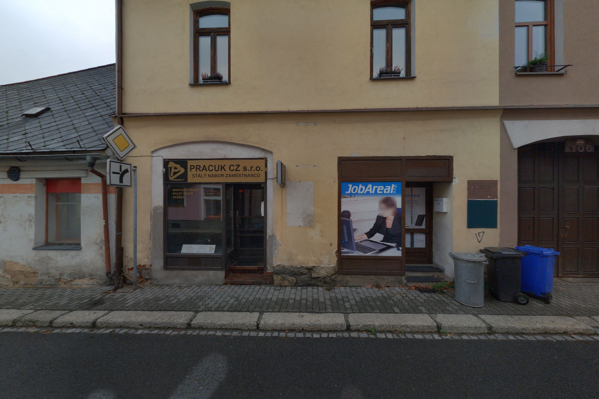 Dámské oděvy Lesya