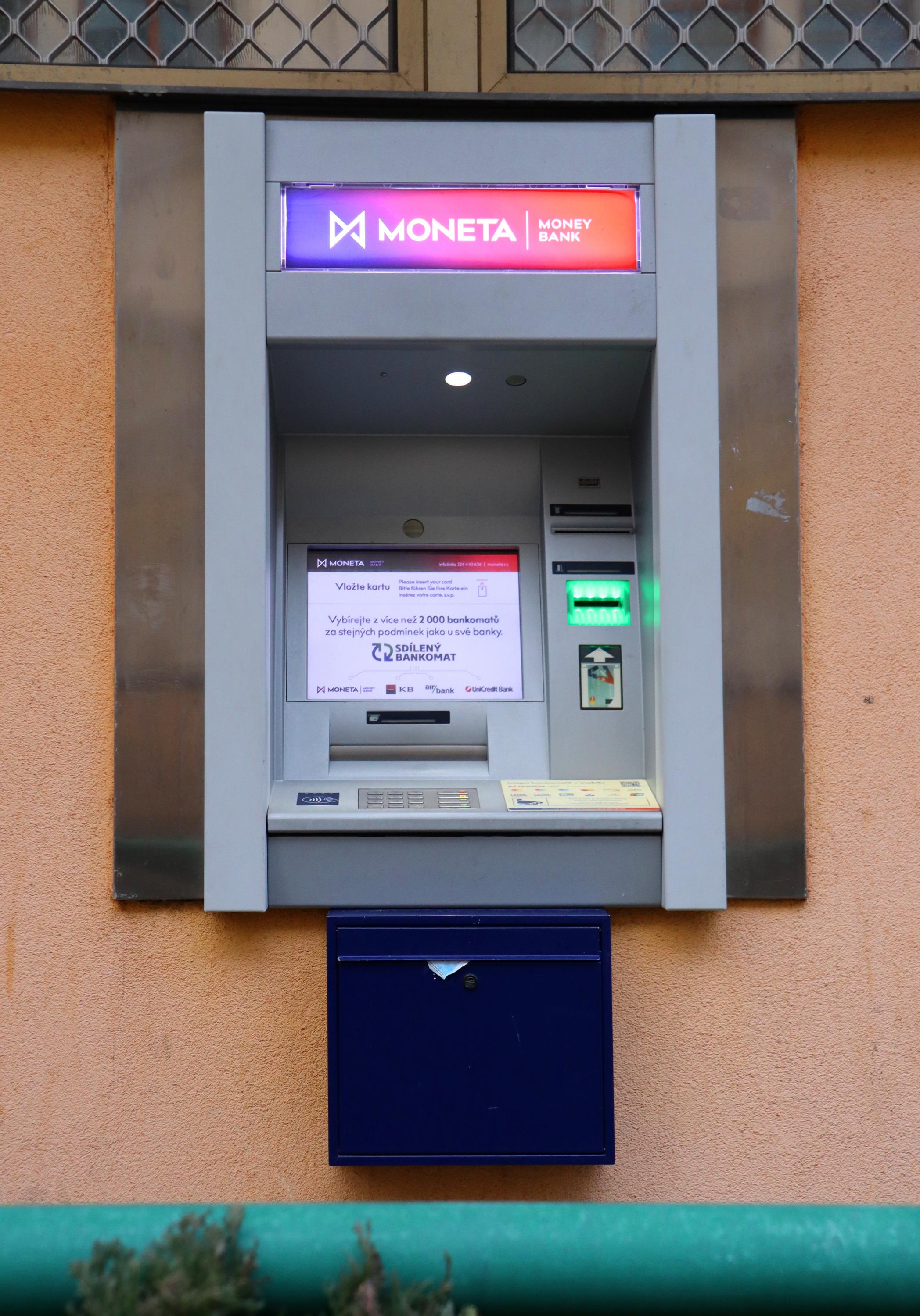 Bankomat MONETA Money Bank foto 4