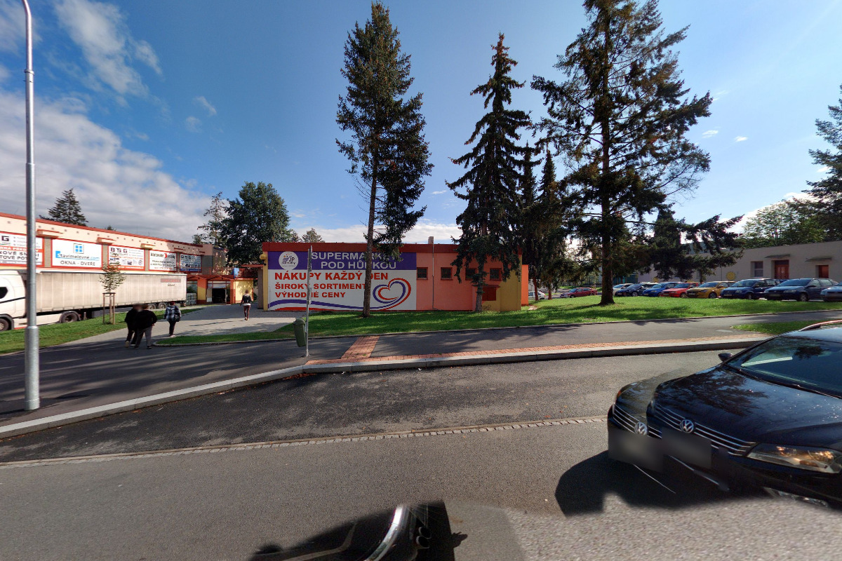 Supermarket Pod Hůrkou