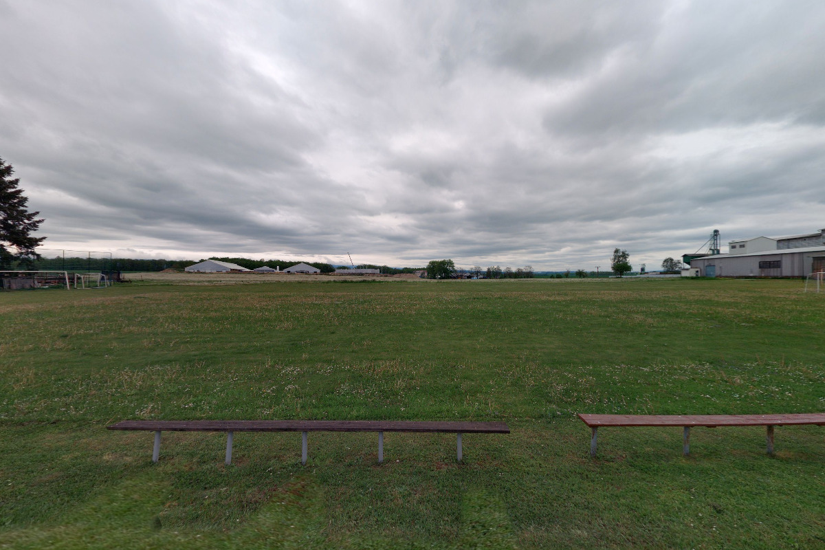 Fotbalové hřiště Trnov foto 1