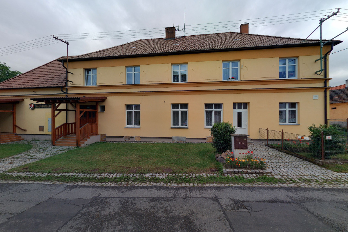 Kulturní dům Pňovany foto 3