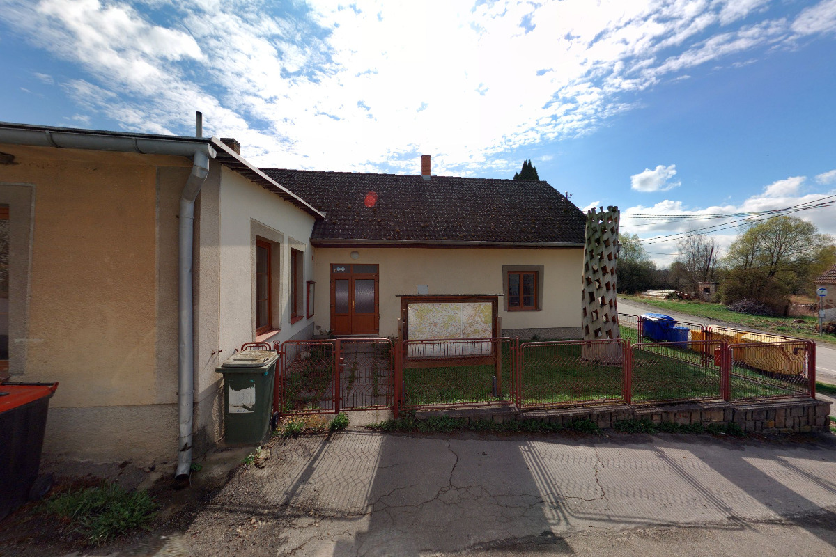 Zvolenovice - obecní úřad foto 1