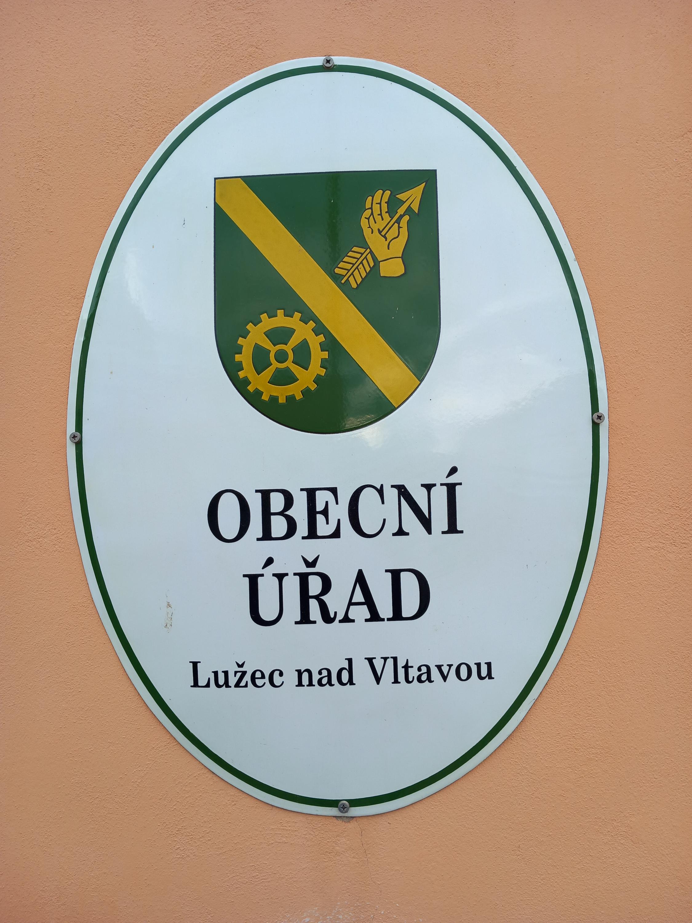 Lužec nad Vltavou - obecní úřad foto 3