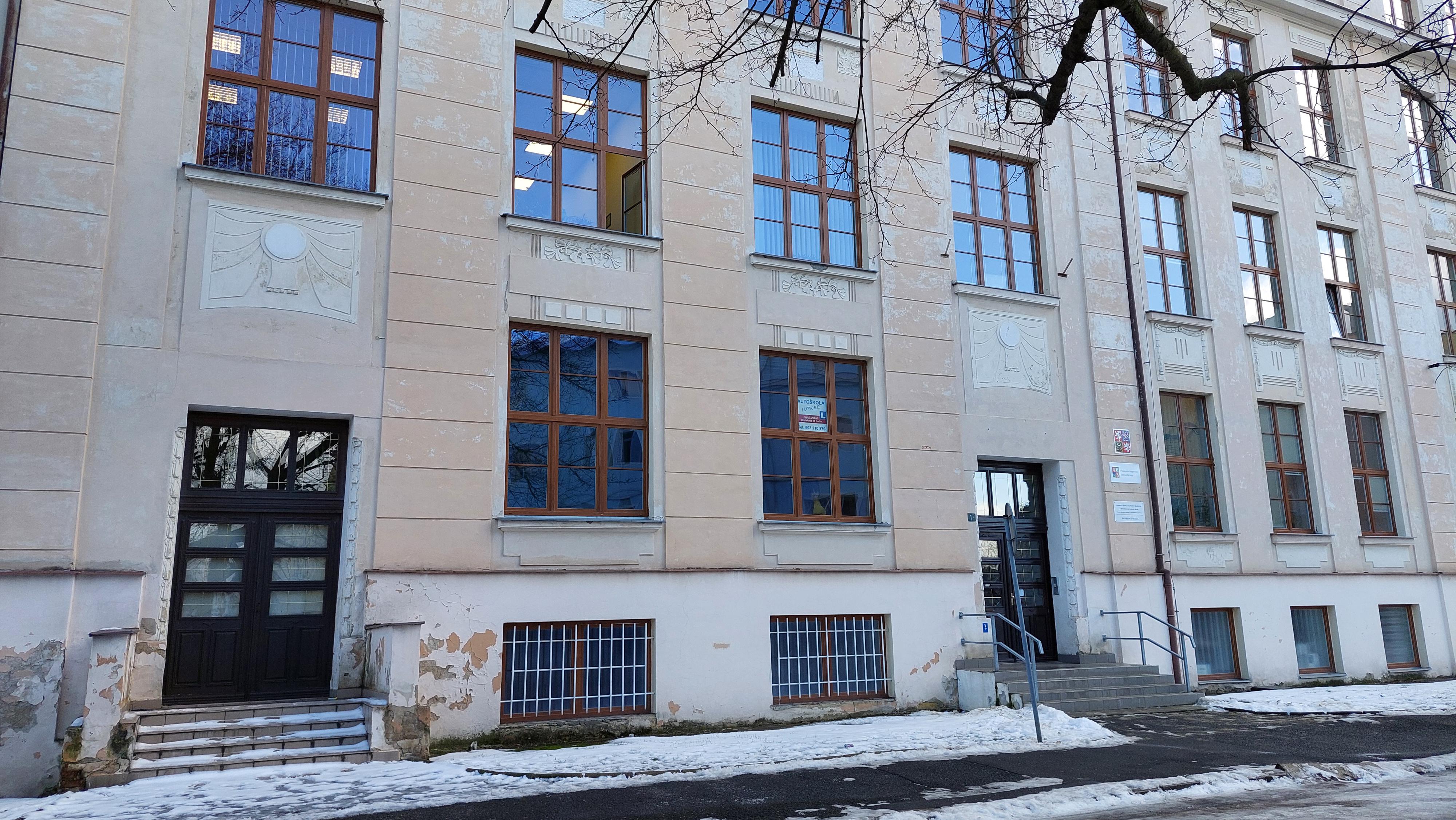 Hotelová škola, Obchodní akademie a Střední průmyslová škola, Teplice