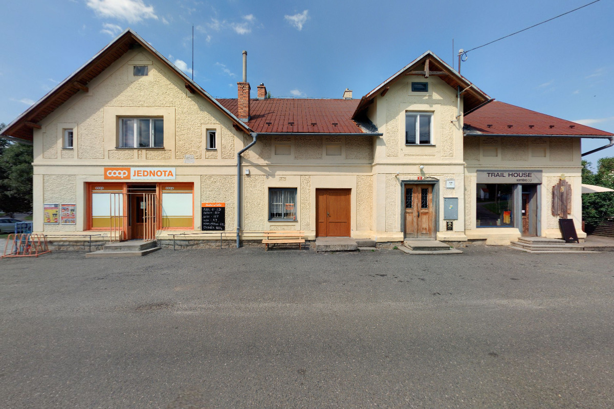 SAMBA Co. Trail House