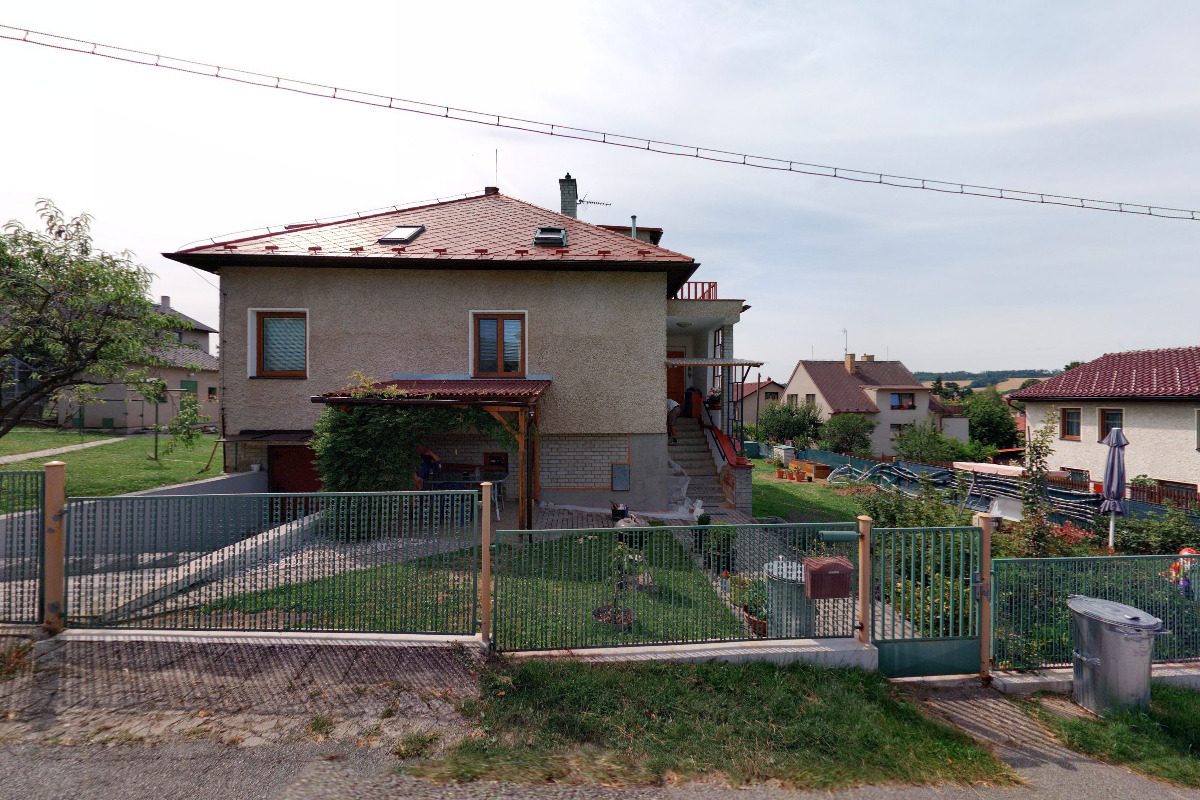 Larisa Tulejová - manikúra