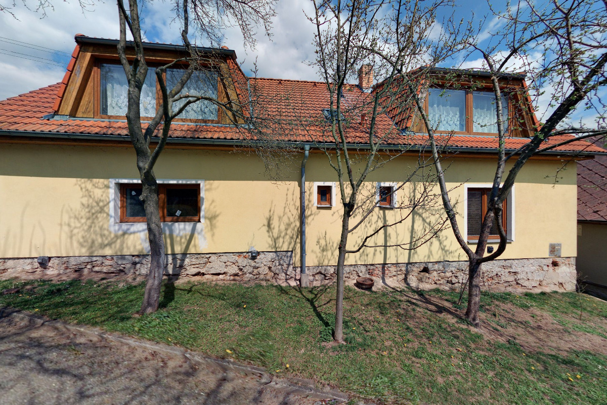 Brtnička - obecní úřad foto 2