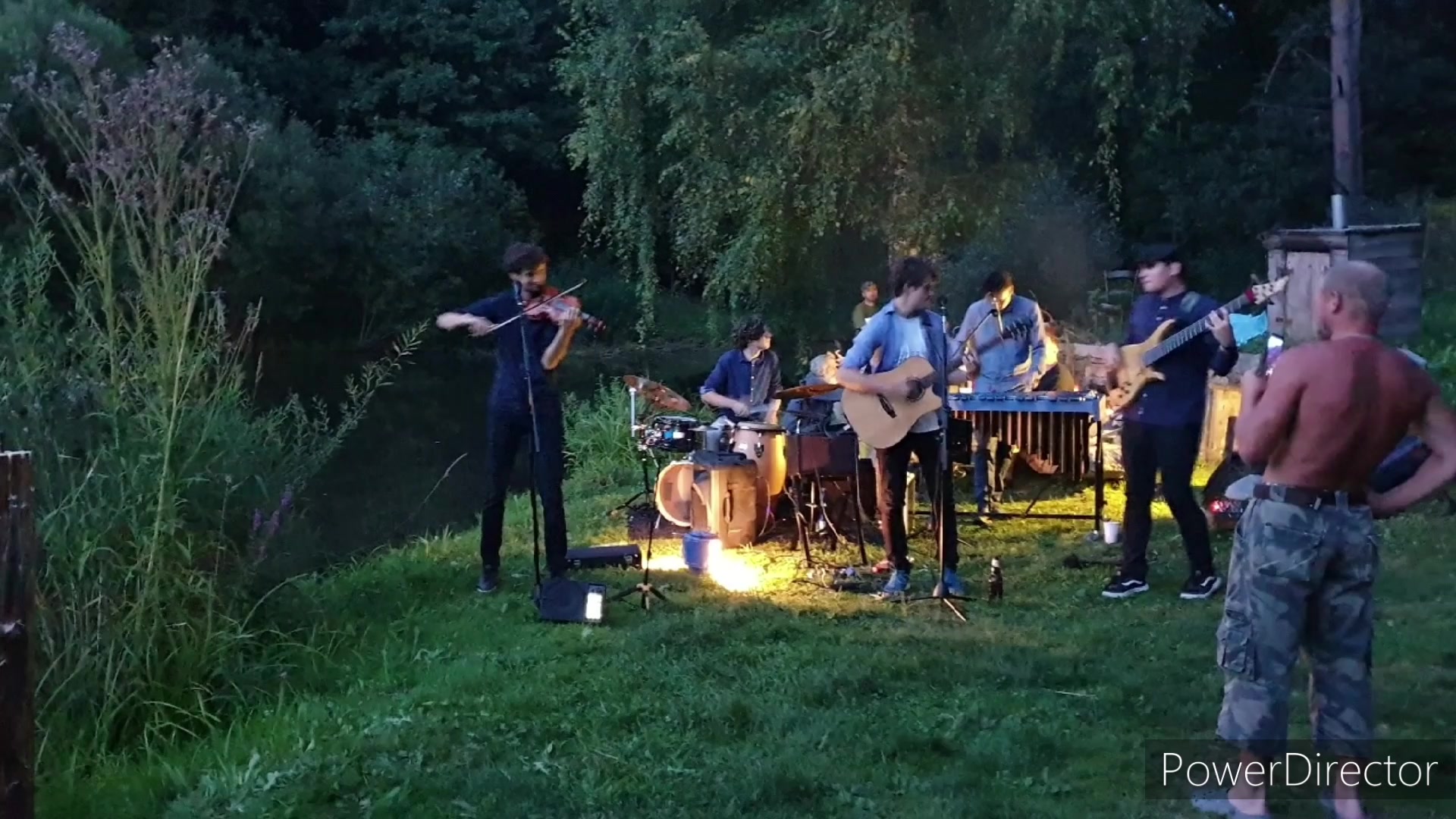 Chalupa U kamenného stolu foto 2 (náhled videa)