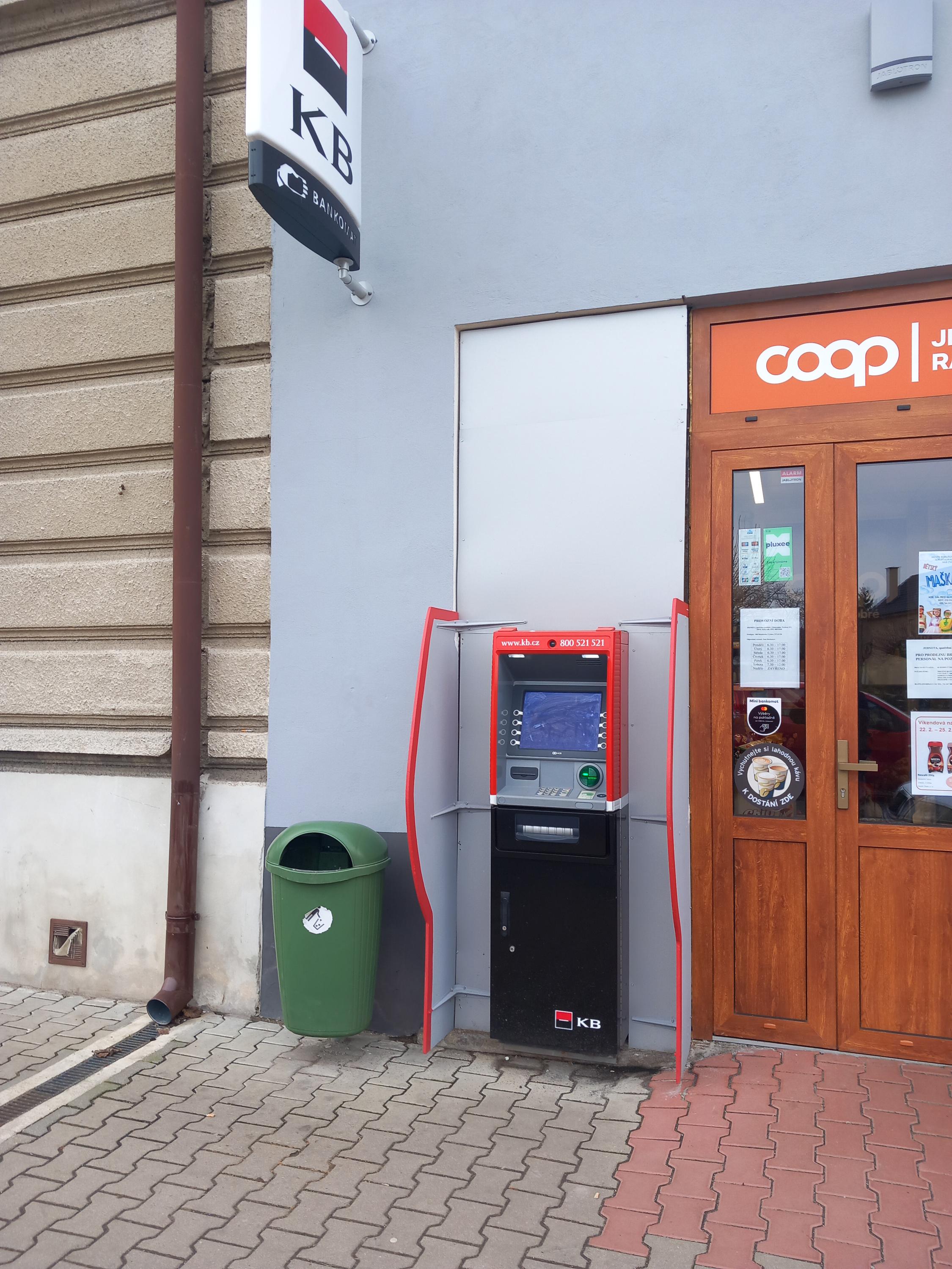 Bankomat Komerční banky foto 2