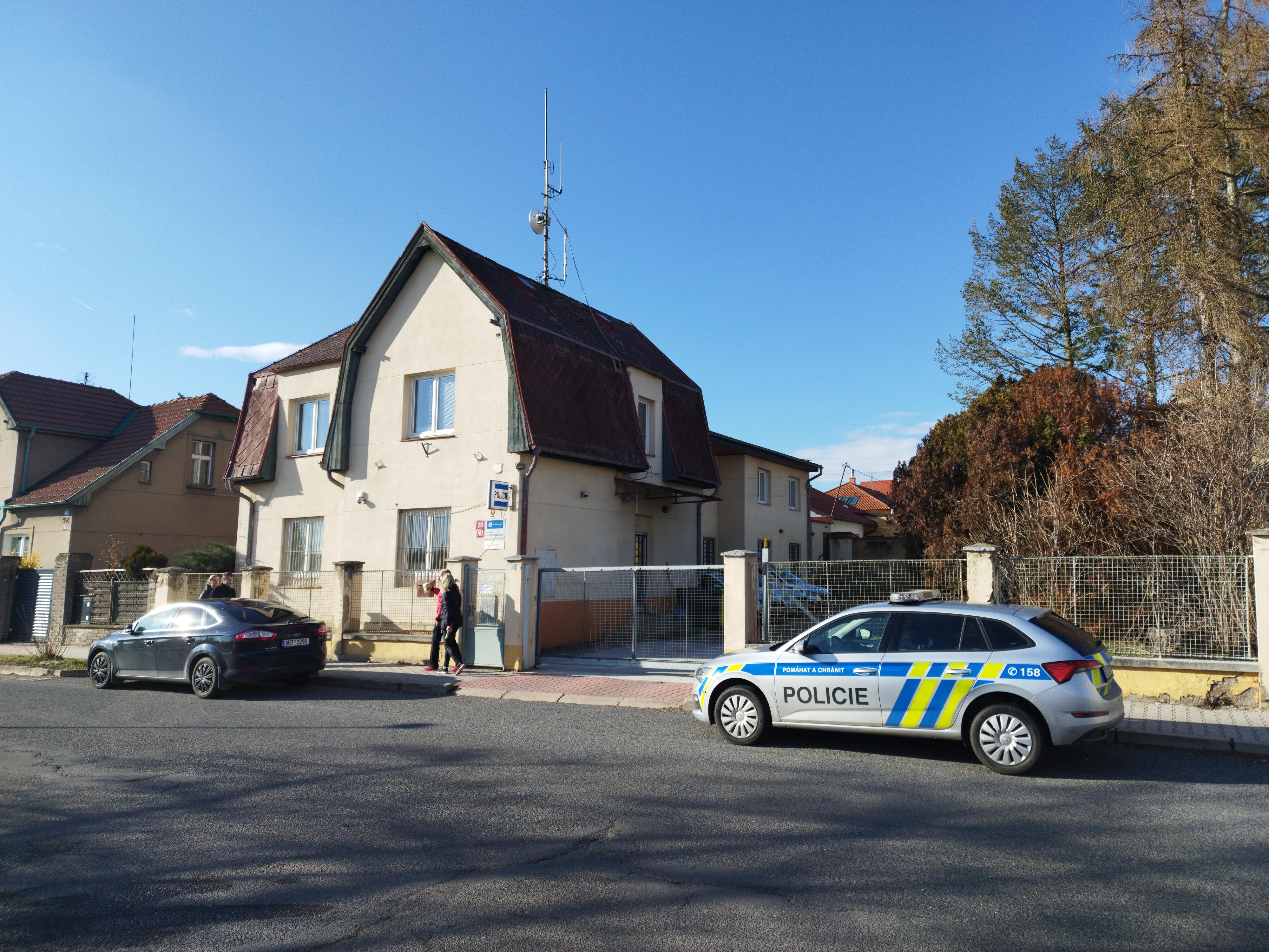 Policie ČR - Obvodní oddělení Hostivice foto 3