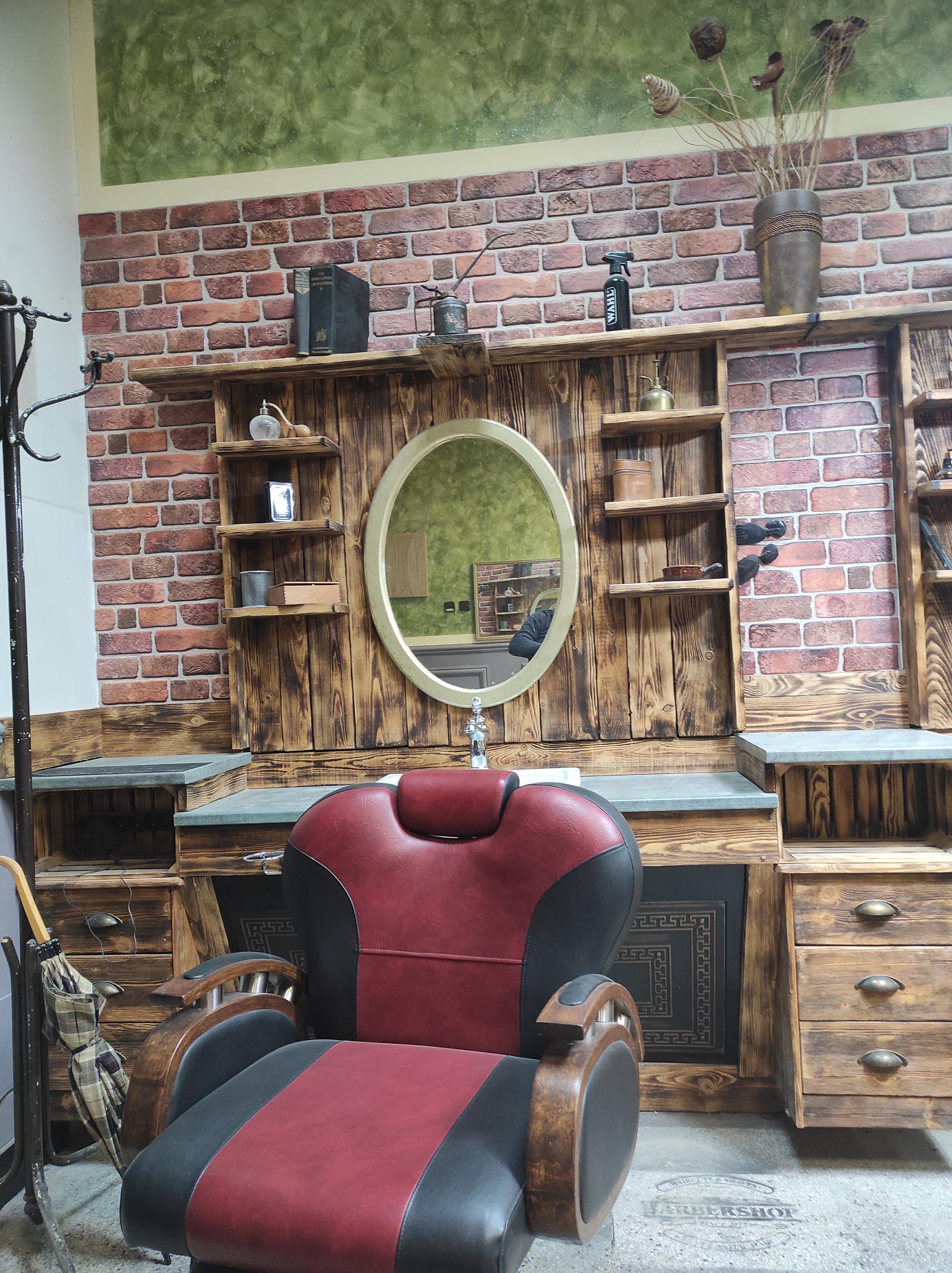 Mr. T Barber Small England, s.r.o. foto 3