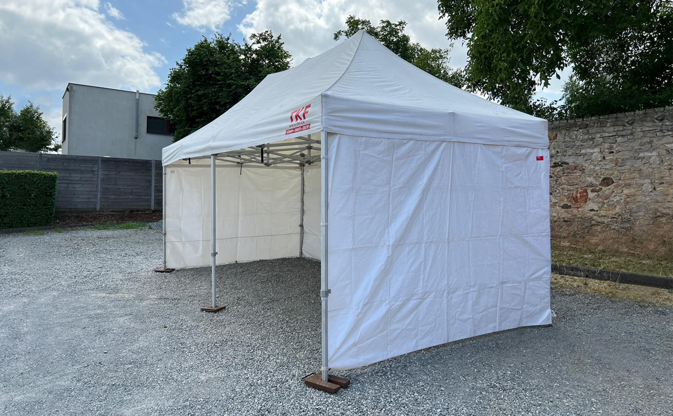 Pronájem party stanů 3x6 m