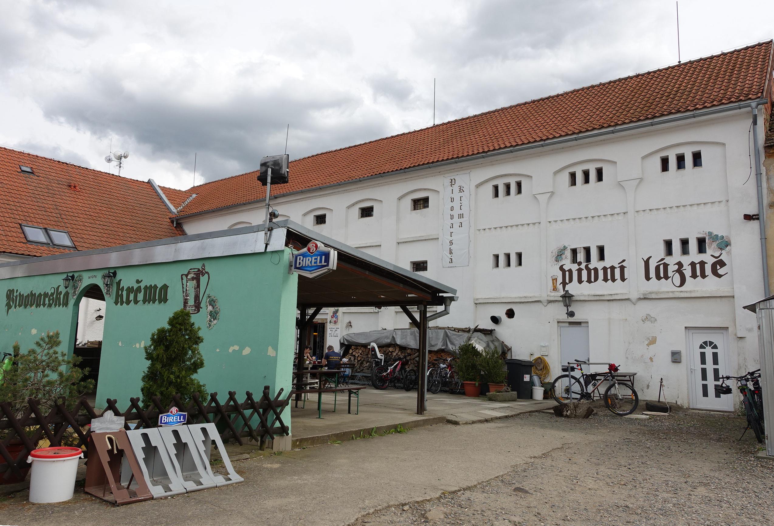 Pivovarská Krčma Chýně foto 1