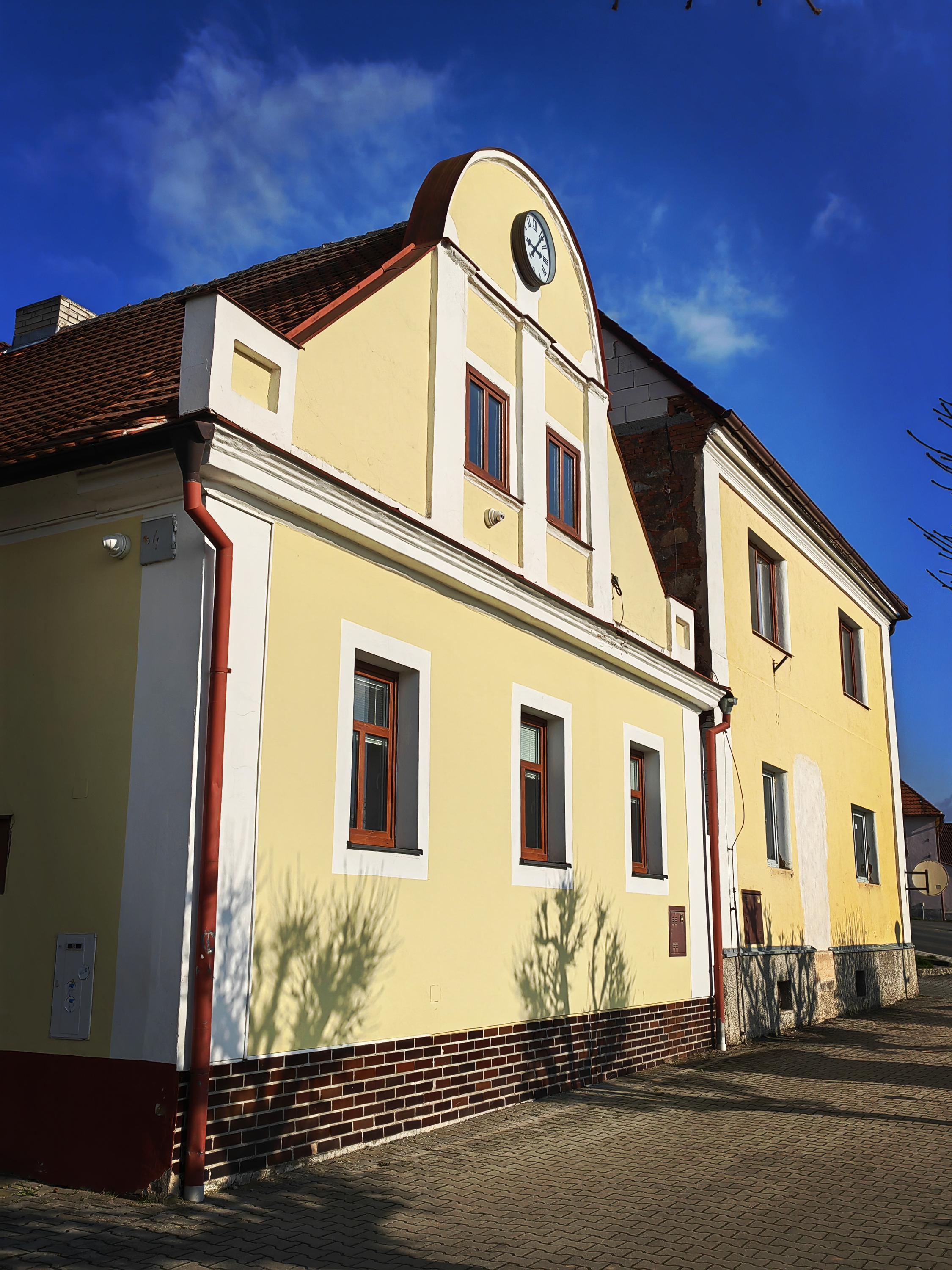ZUŠ, Merklín foto 2
