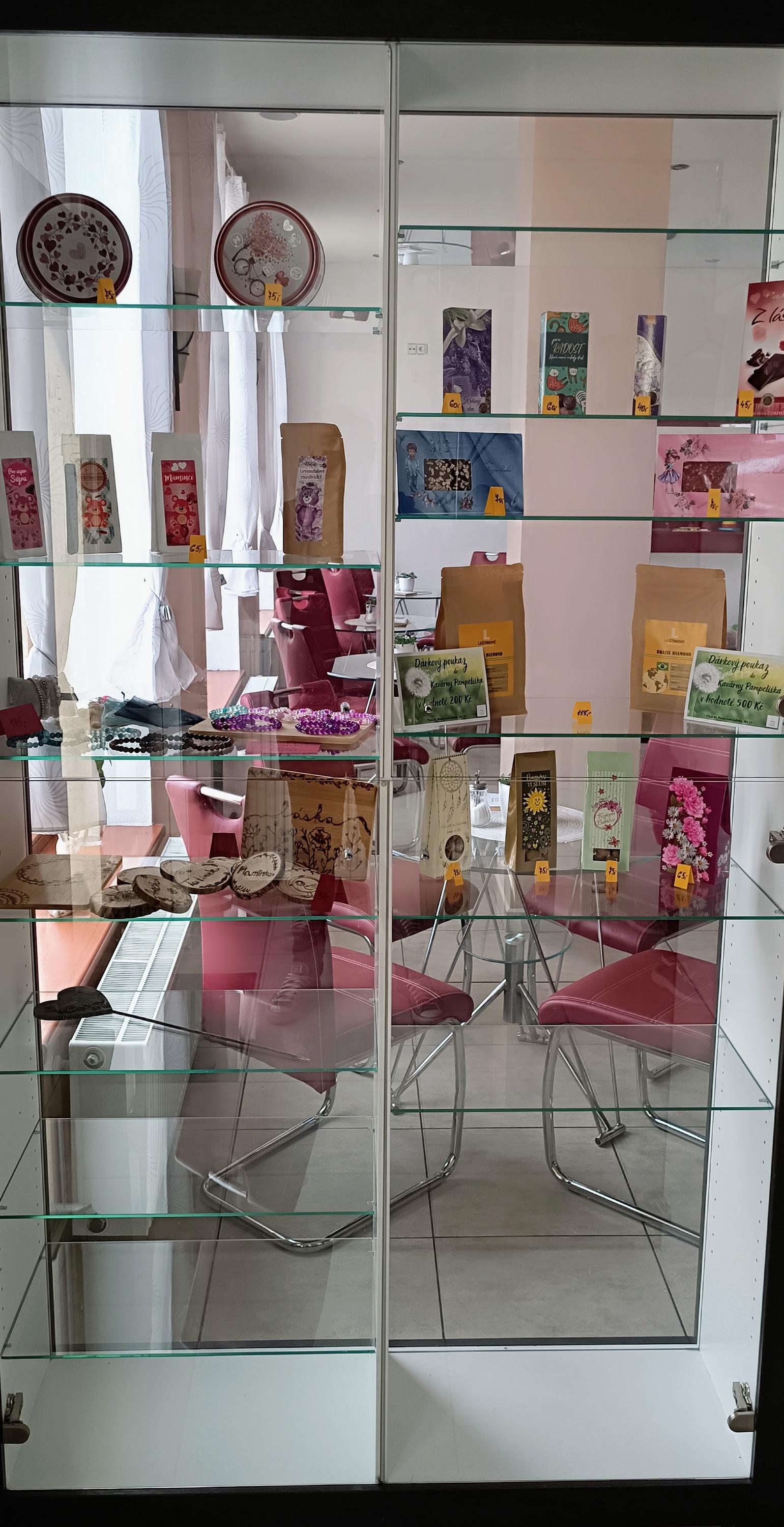 Kavárna a cukrárna Pampeliška foto 5