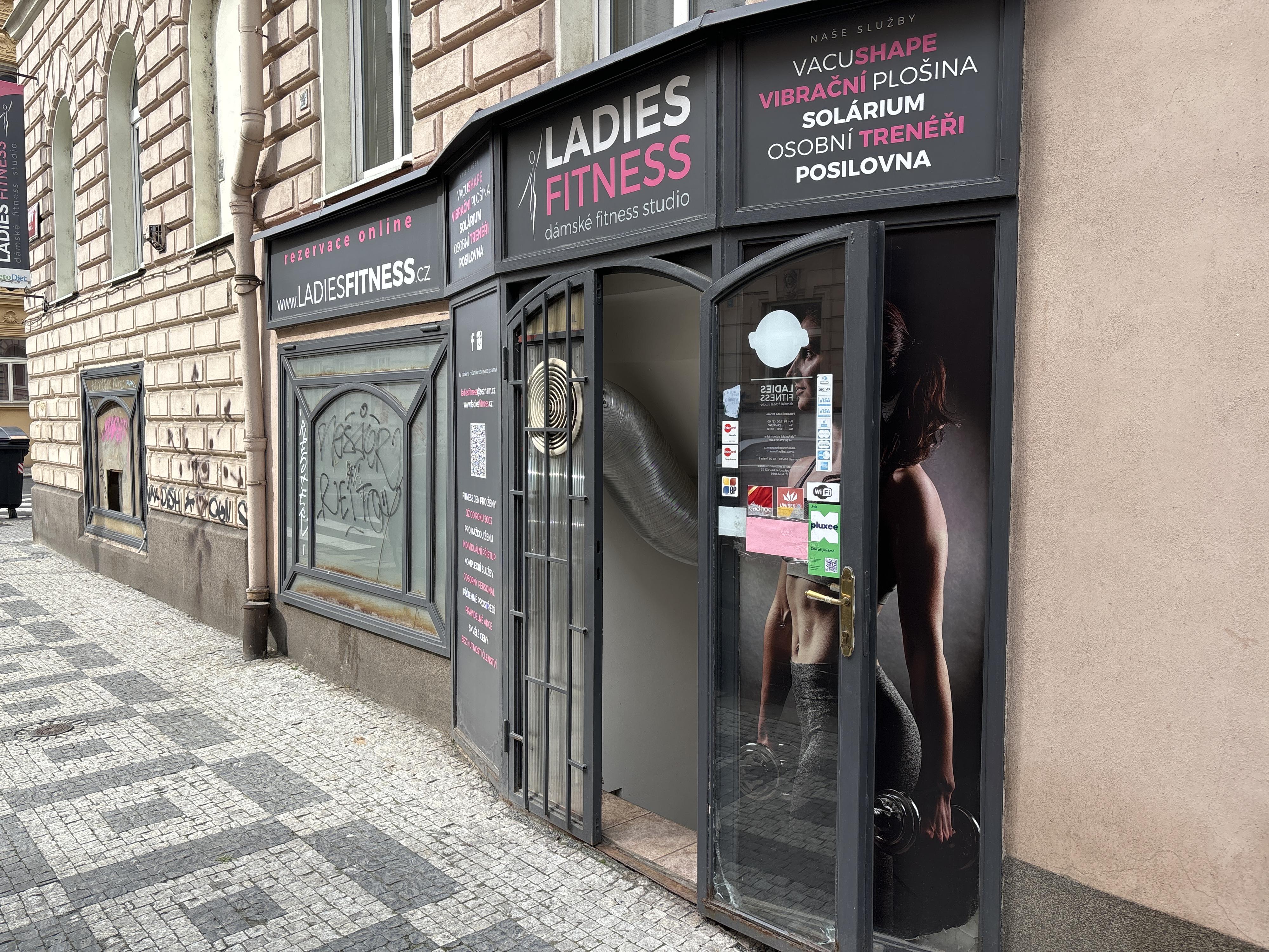 Ladies Fitness - dámské fitness studio foto 2