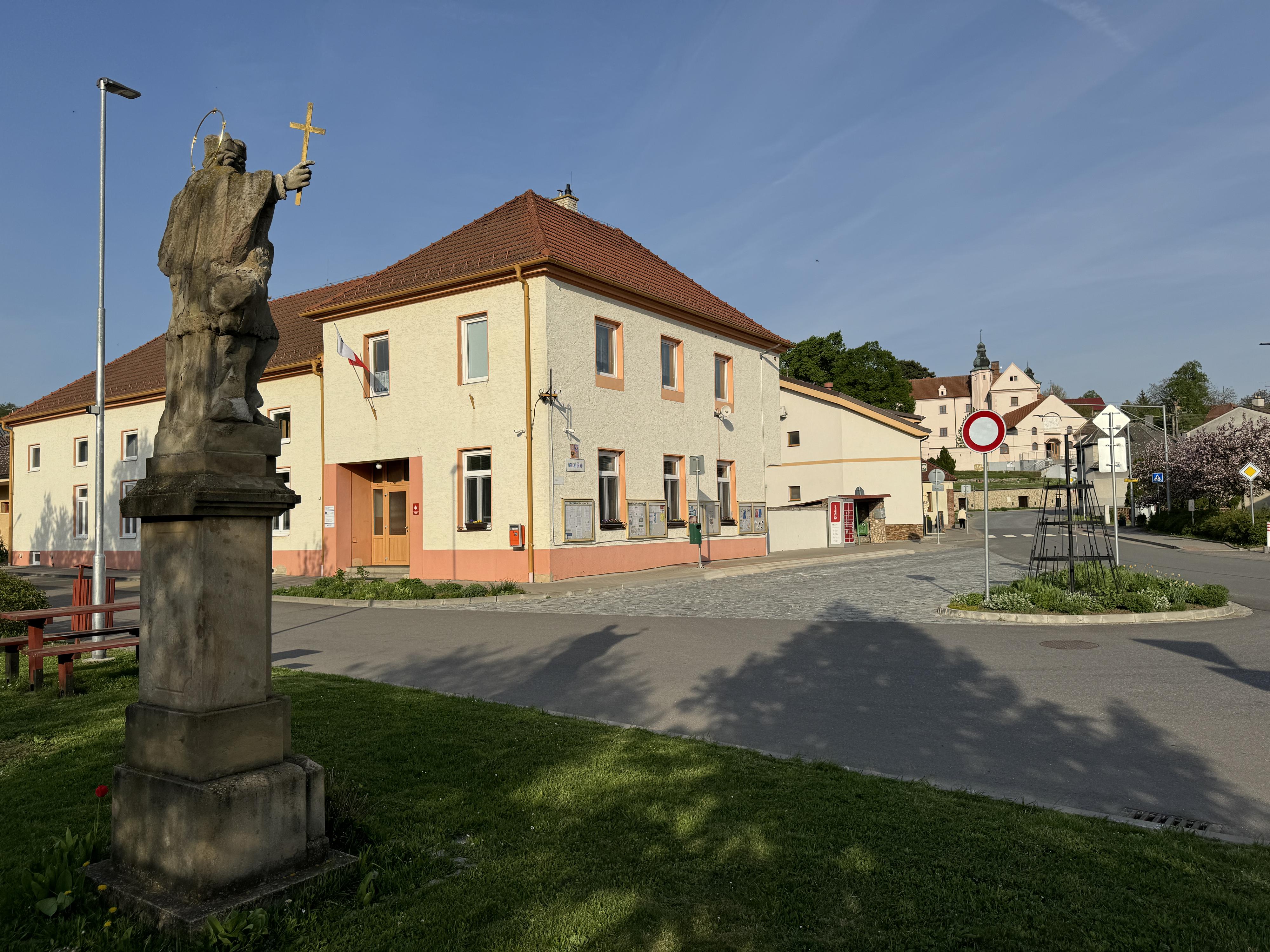 Ořechov - obecní úřad foto 5
