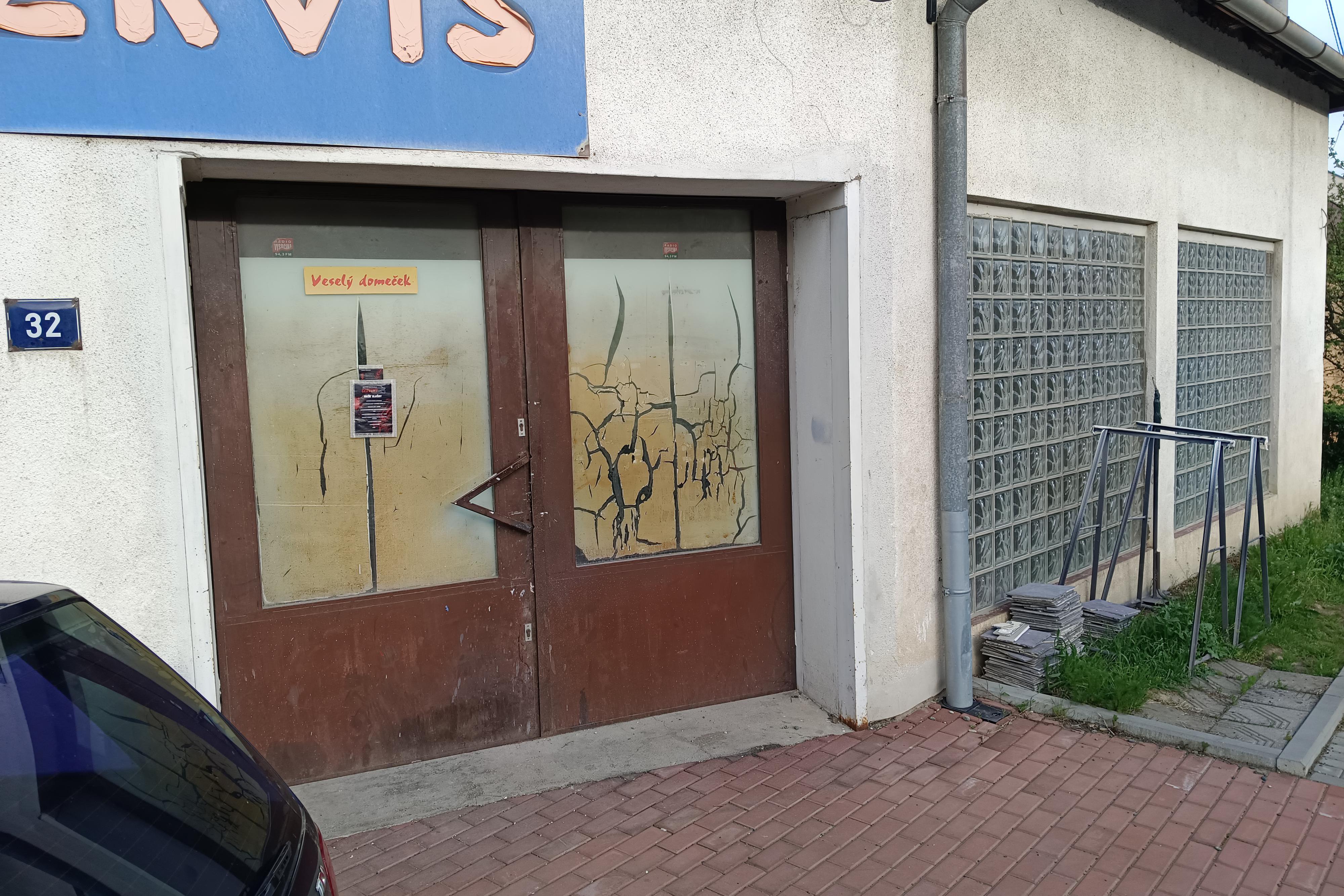 Autolakovna Červený