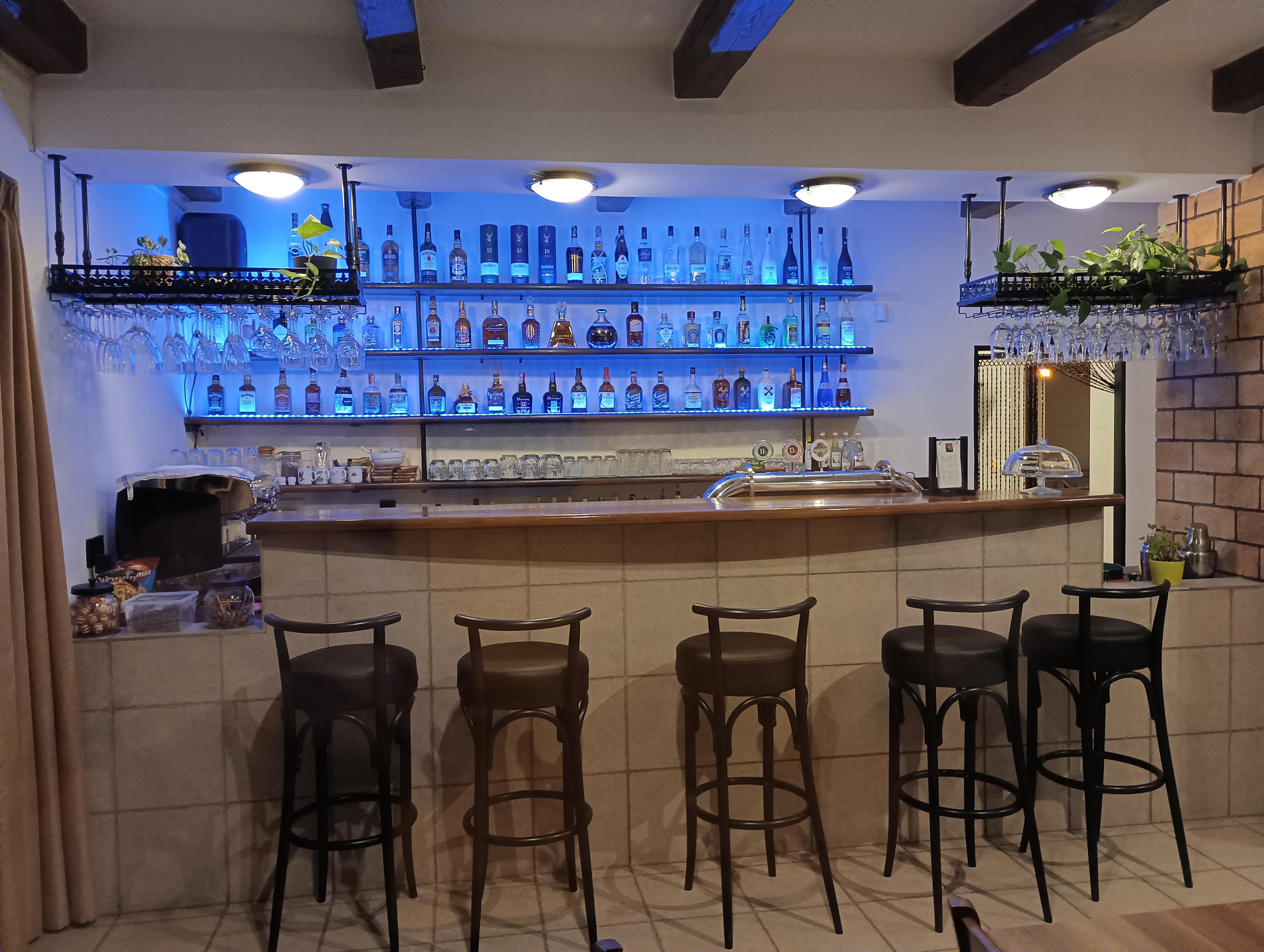 Lazziwood pub foto 3