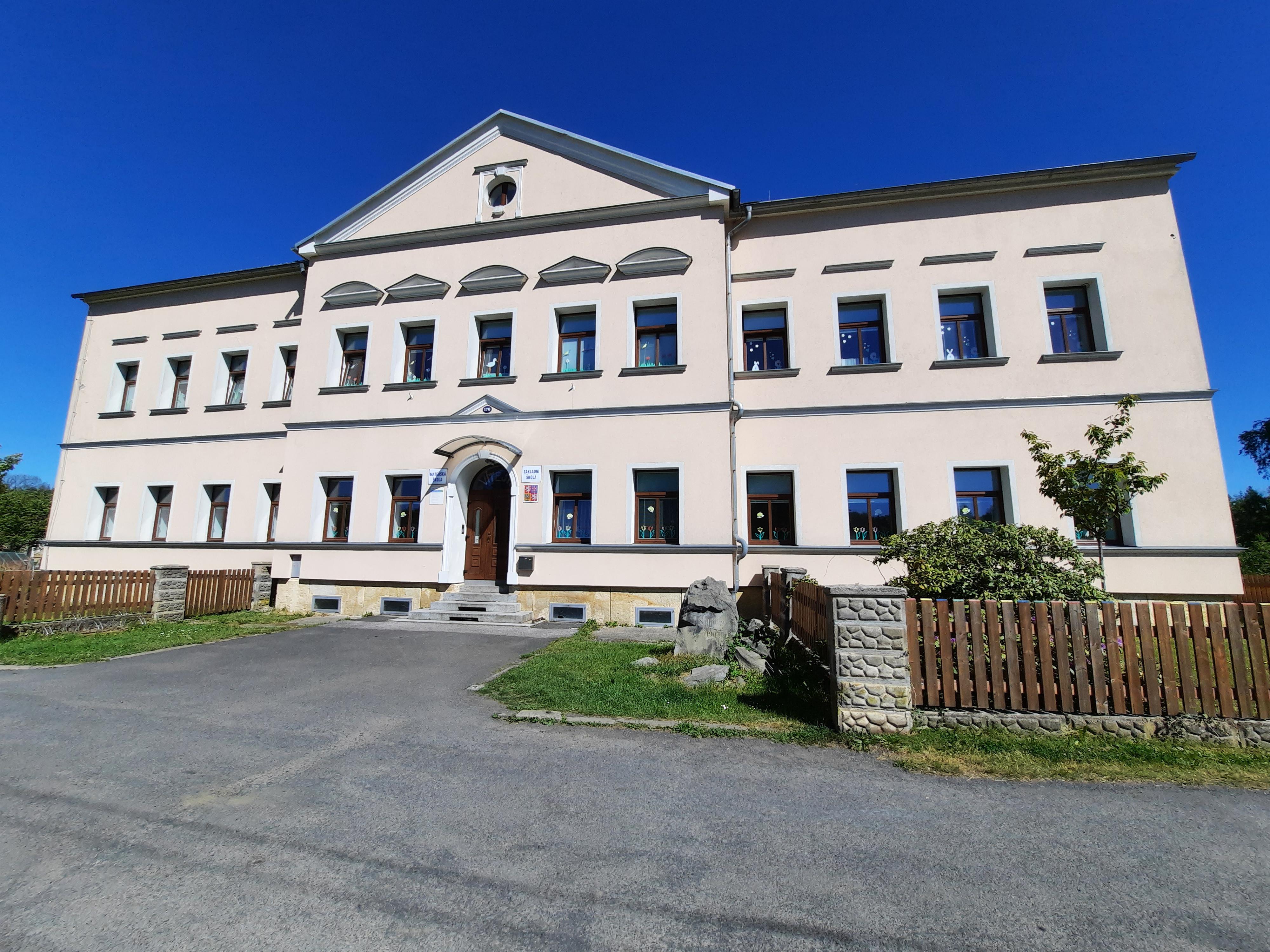 ZŠ a MŠ Rybniště foto 2