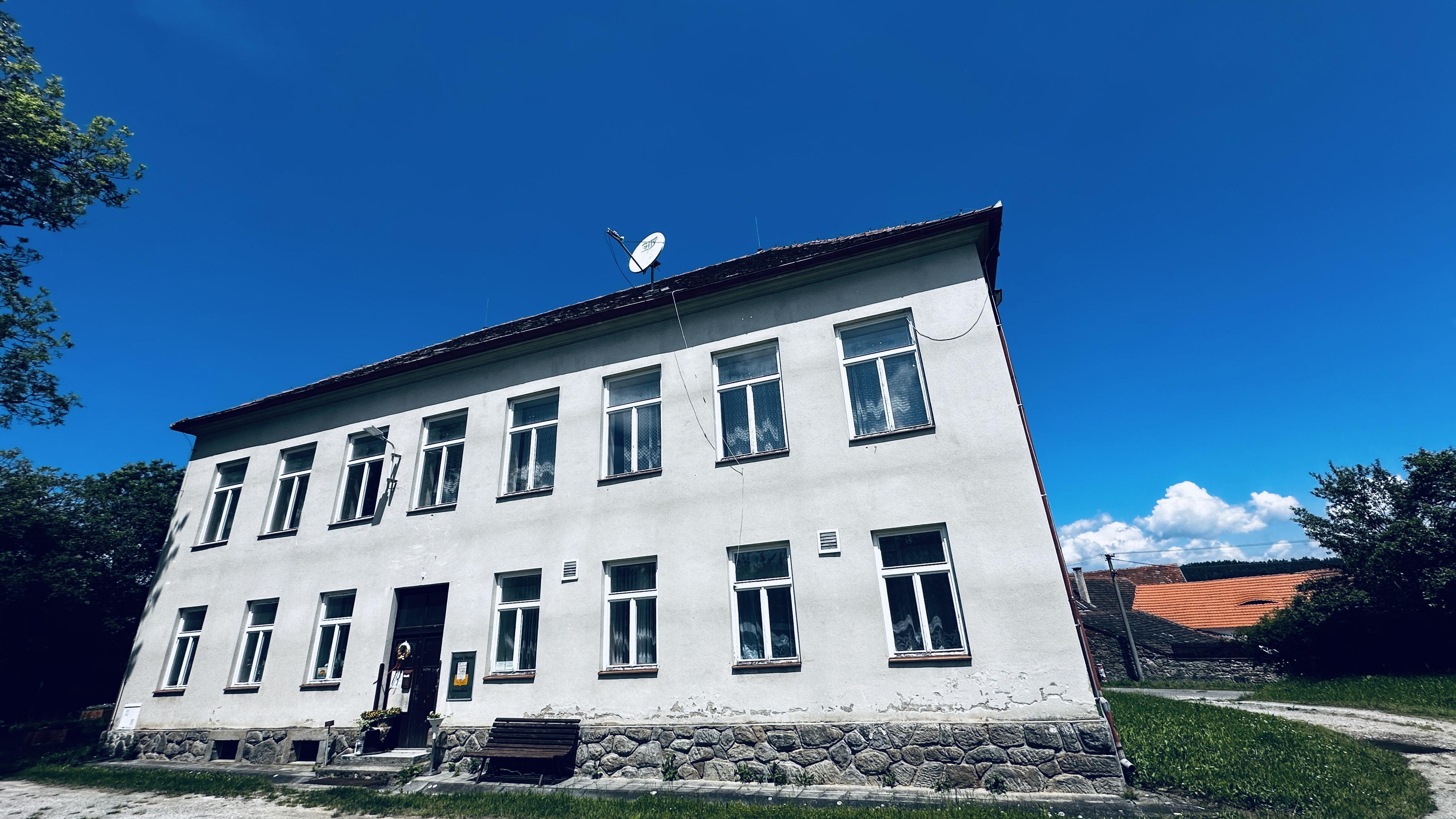 Místní knihovna Komušín foto 3