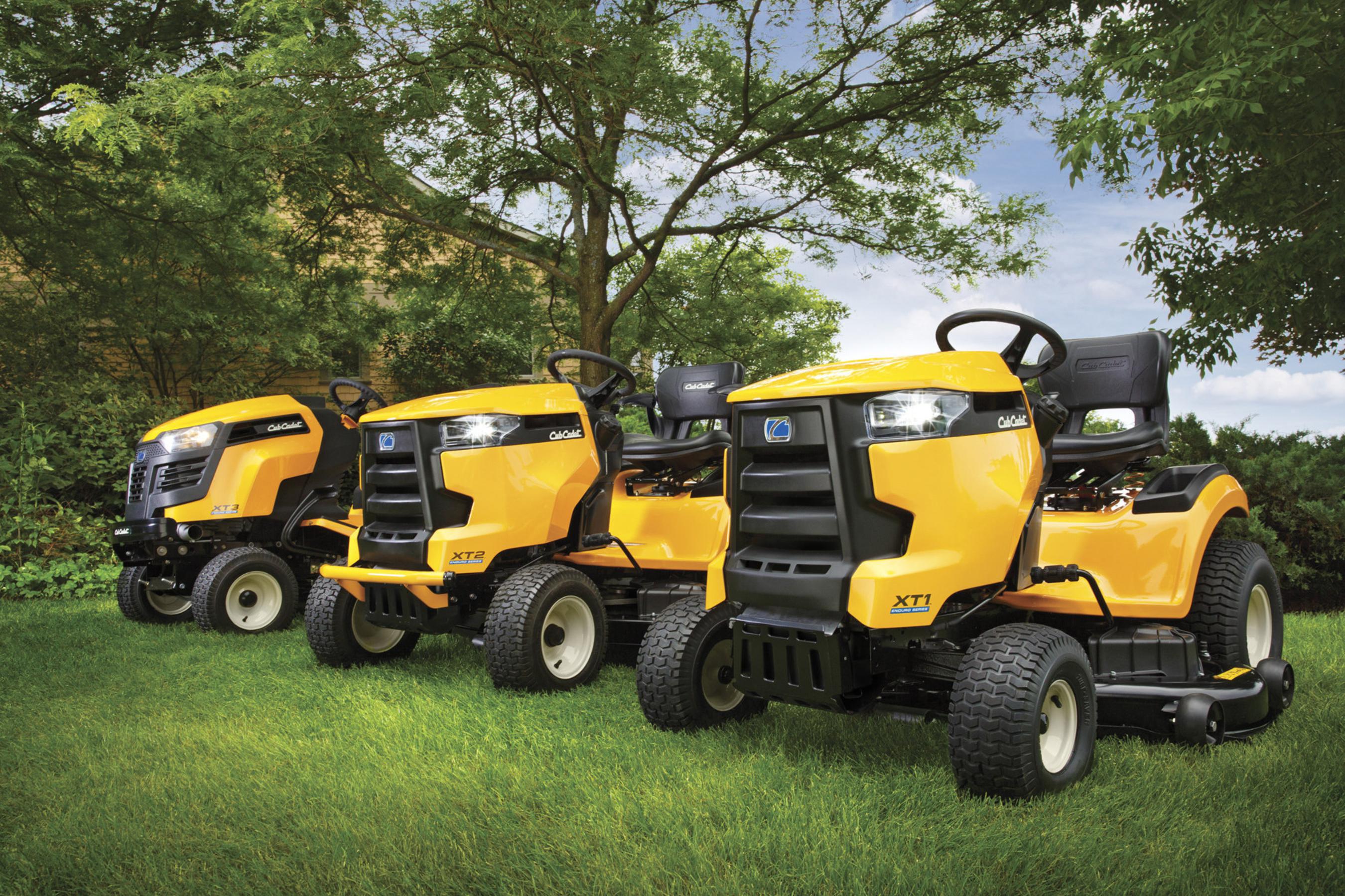 Doprava traktorů až na Vaší zahradu