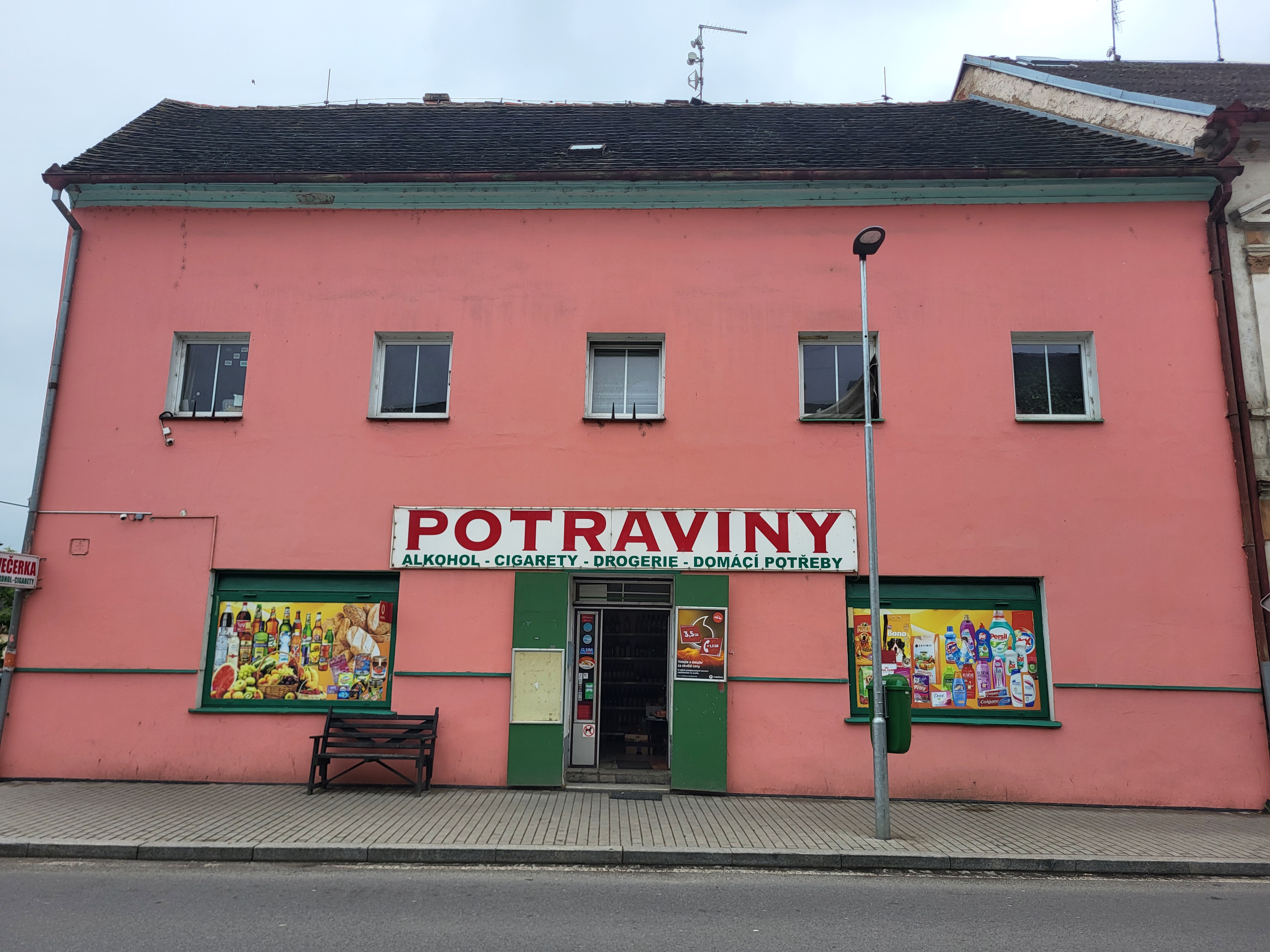 Potraviny Večerka foto 2