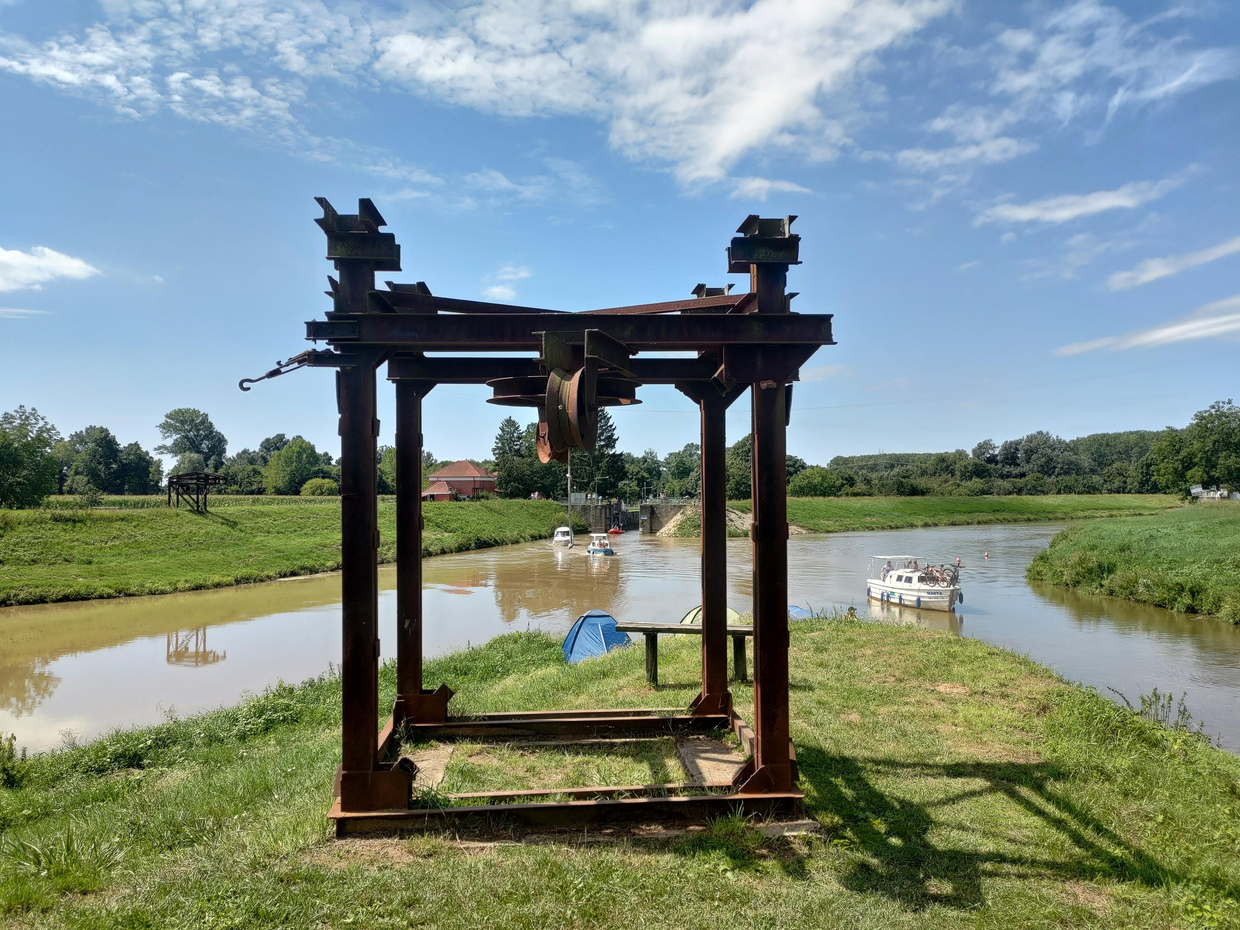 Plavební komora Vnorovy II