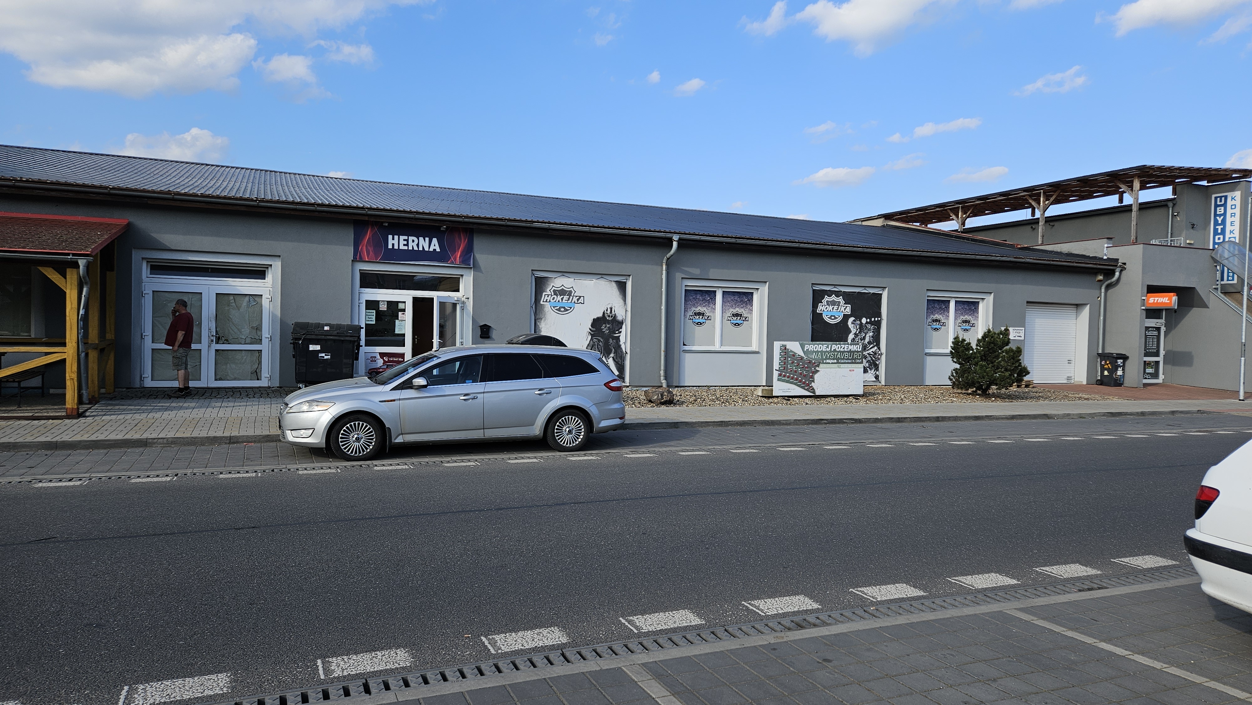 Hokejka sport bar foto 2