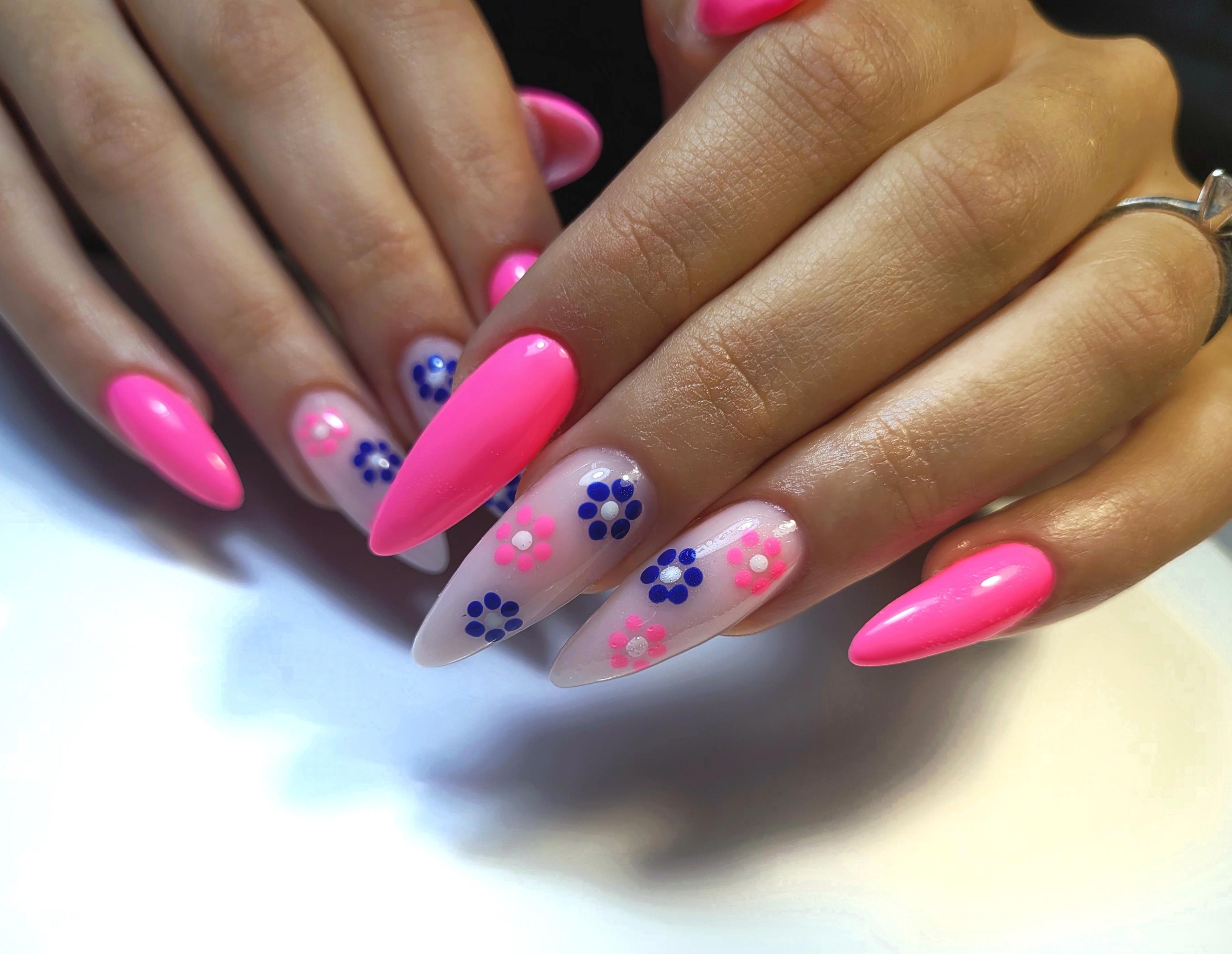 Olena Sierova - nehtová modeláž