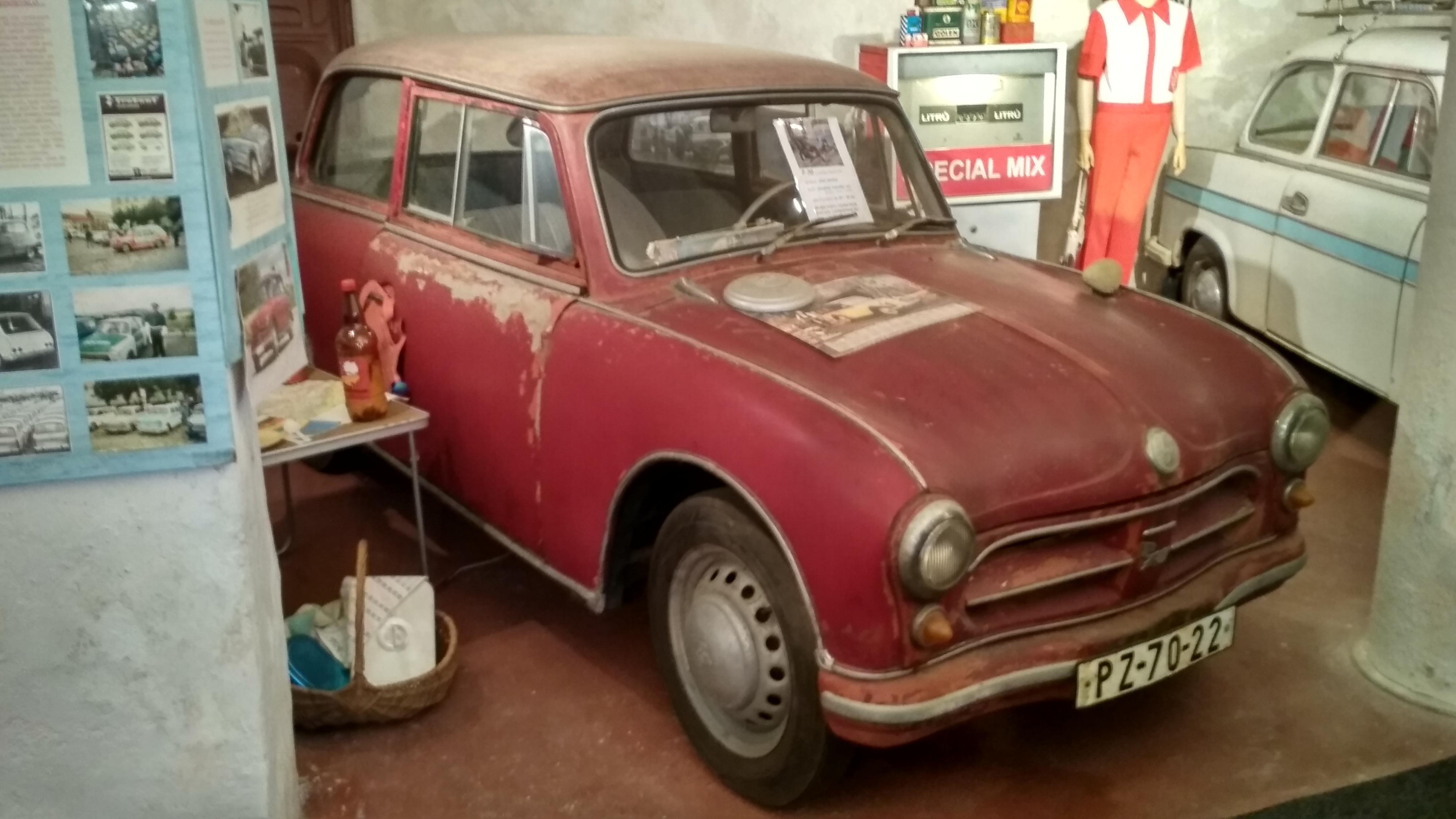 Příběhy dvoutaktů - retro muzeum Lobzy foto 5