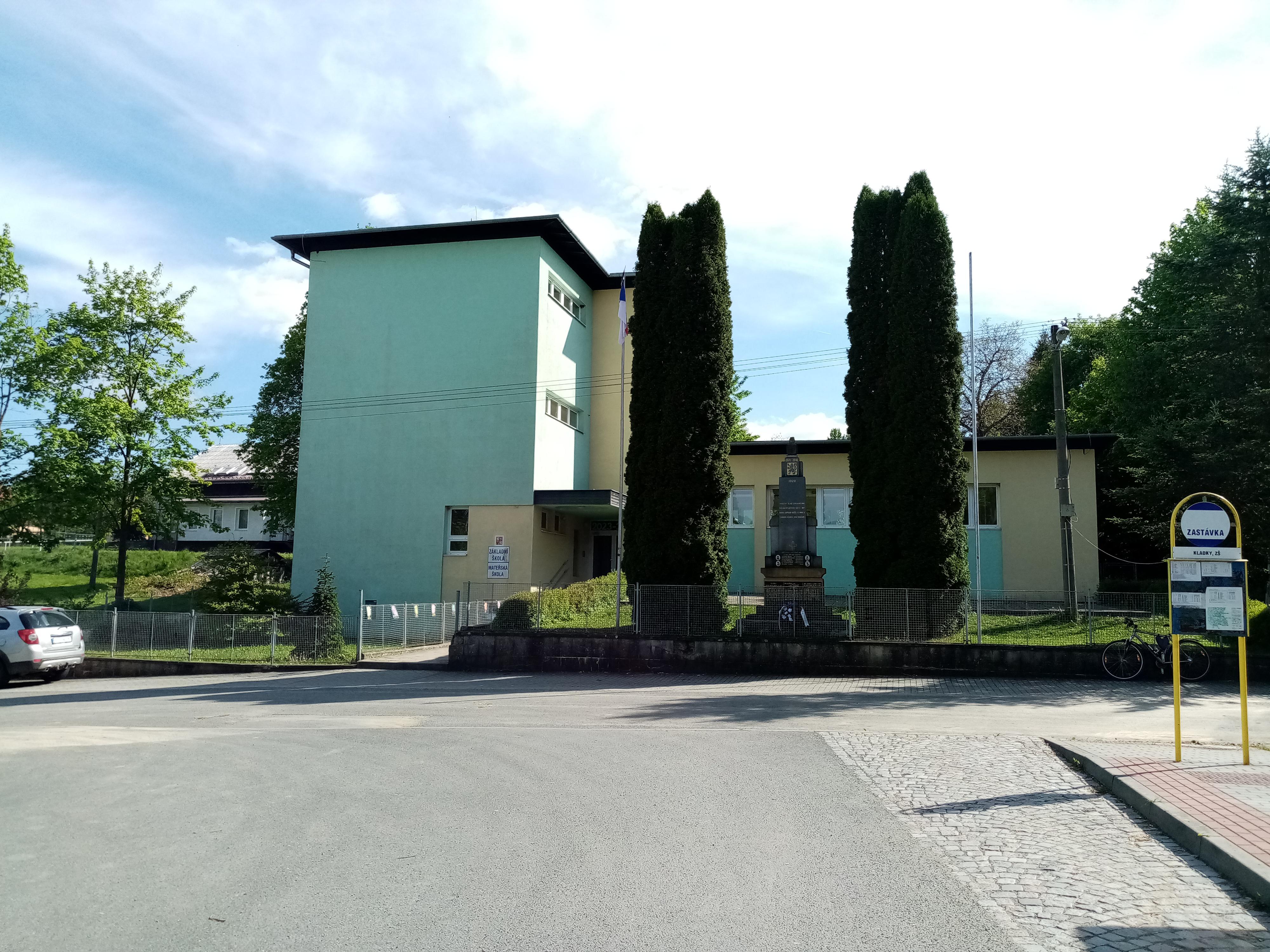 ZŠ a MŠ Kladky foto 2